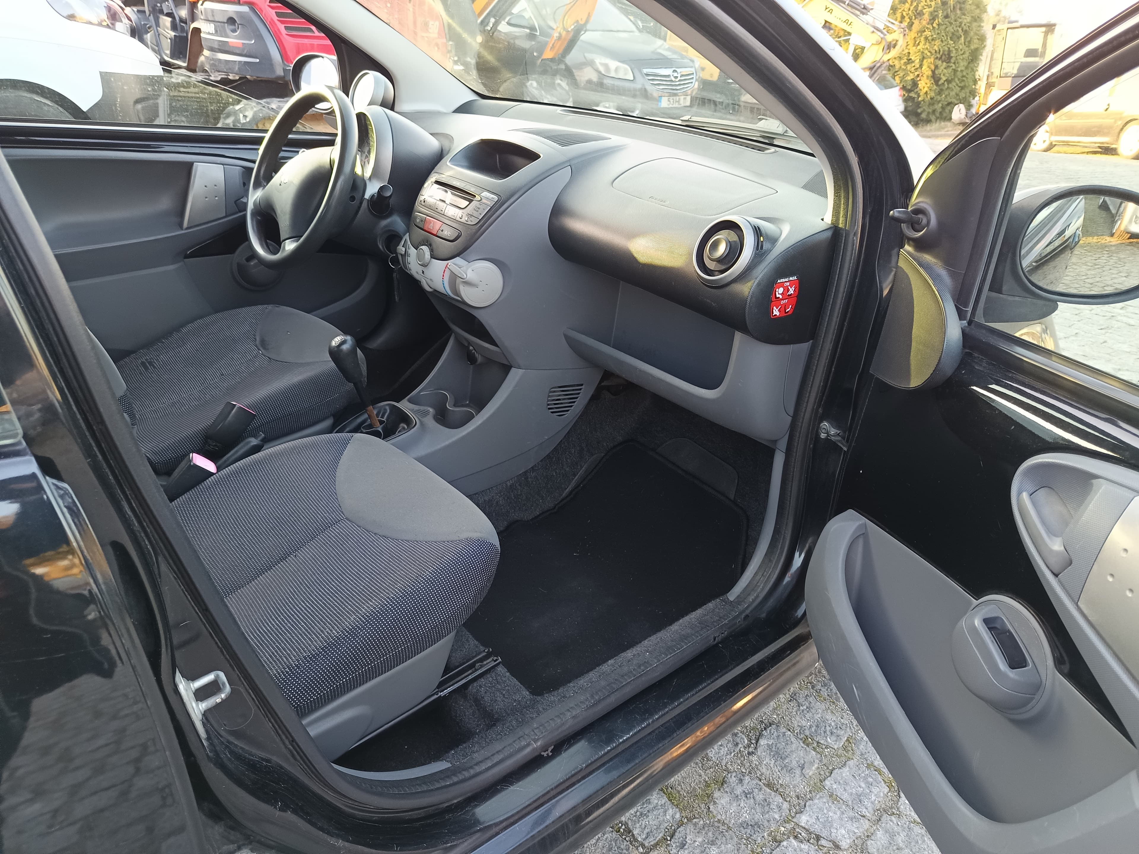 Peugeot 107 · Ano 2008 — imagen 23