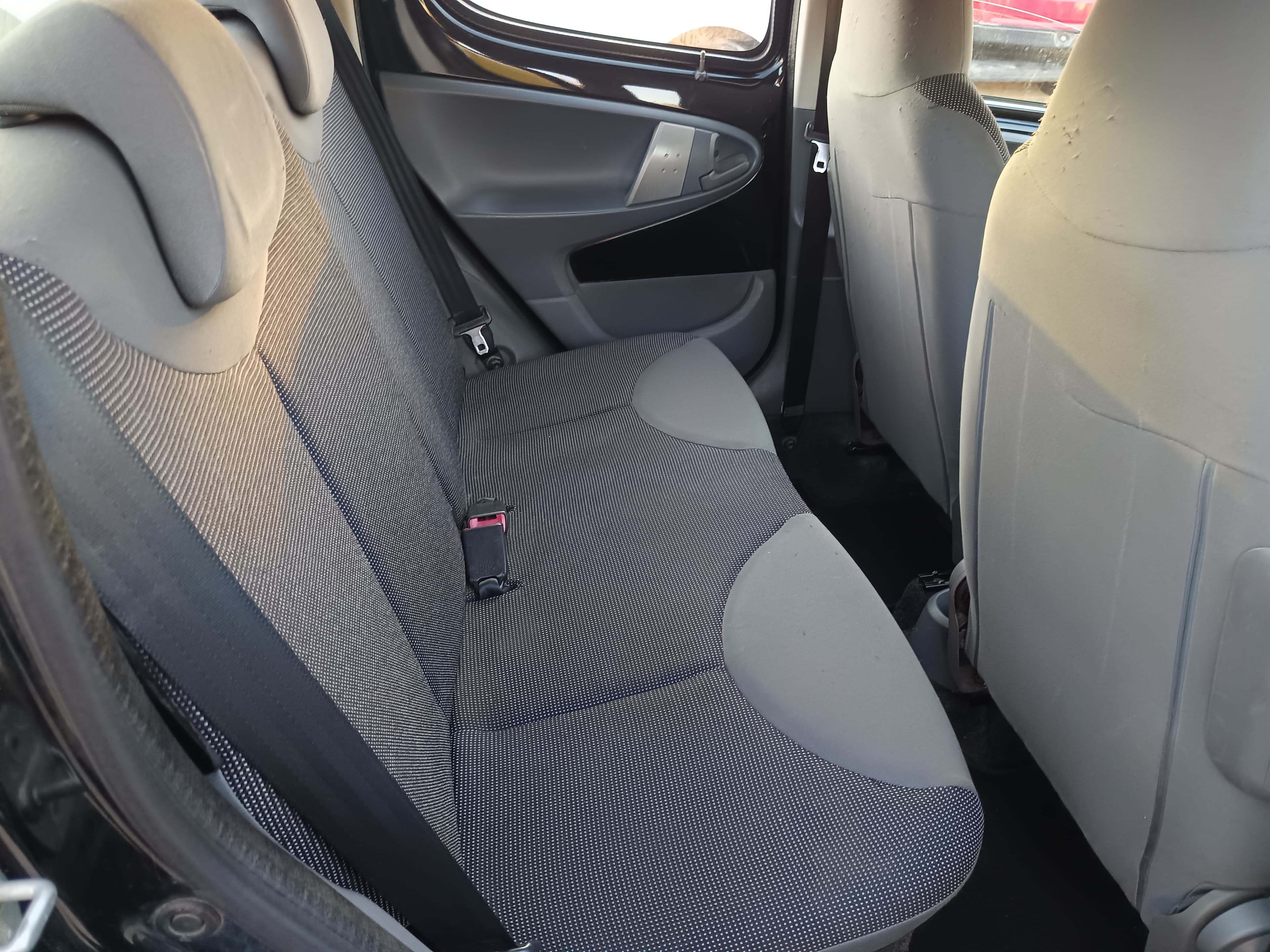 Peugeot 107 · Ano 2008 — imagen 22