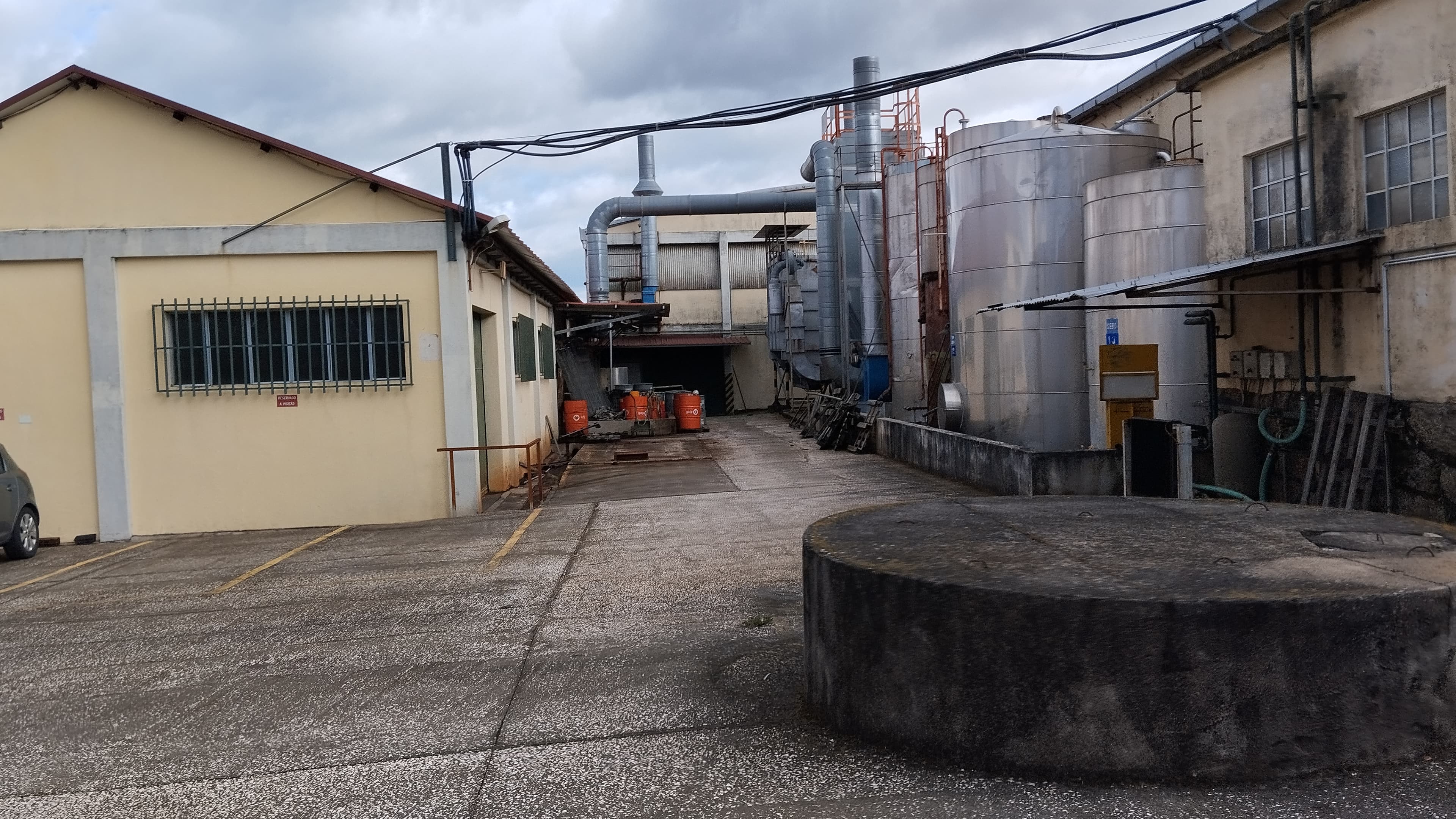FAST SALE · Armazém Industrial · Vimieiro, Santa Comba Dão — imagem 9
