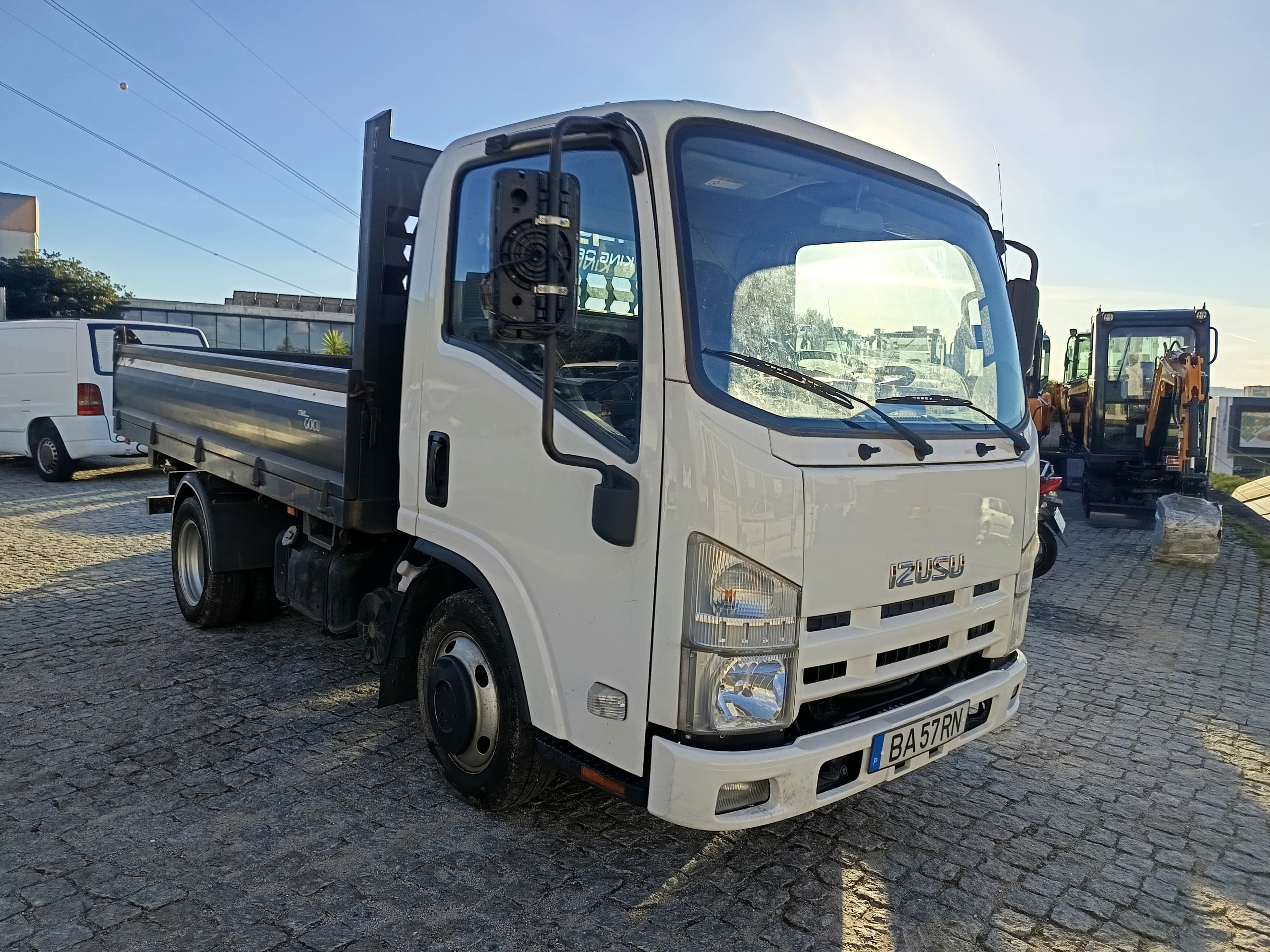 Isuzu · Ano 2008 — imagem 3