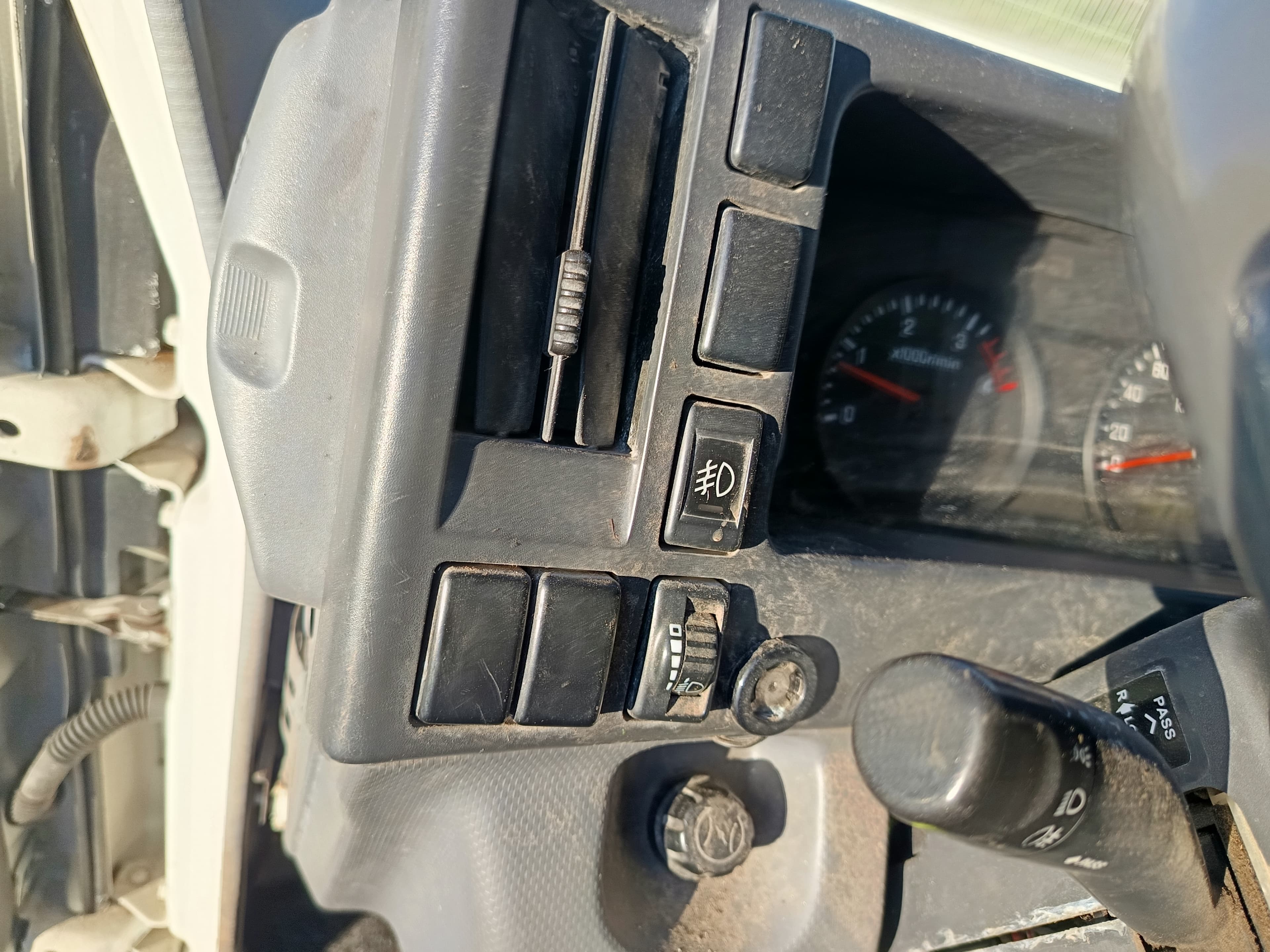 Isuzu · Ano 2008 — imagem 30