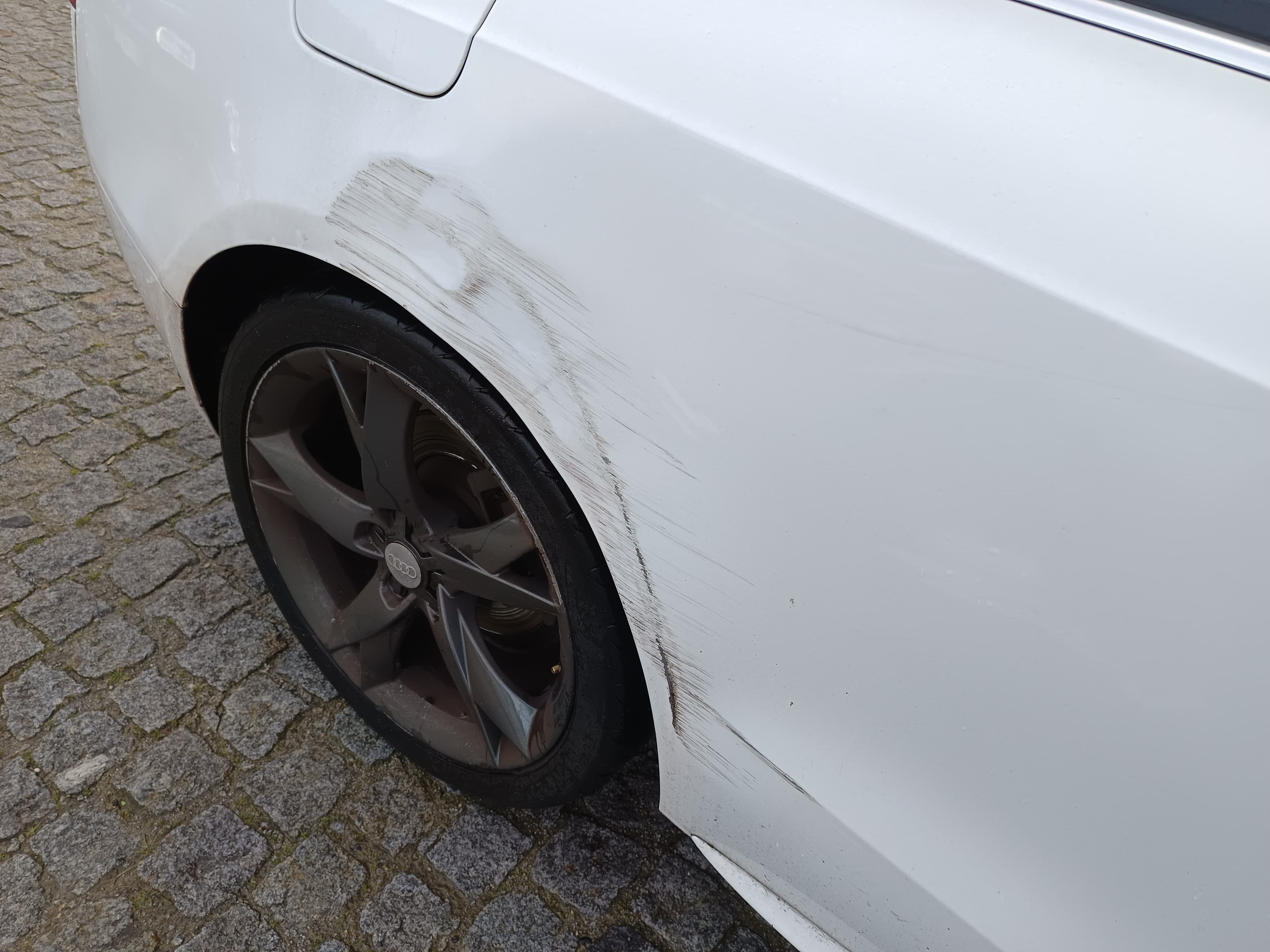 Audi A5 · Ano 2010 — image 10