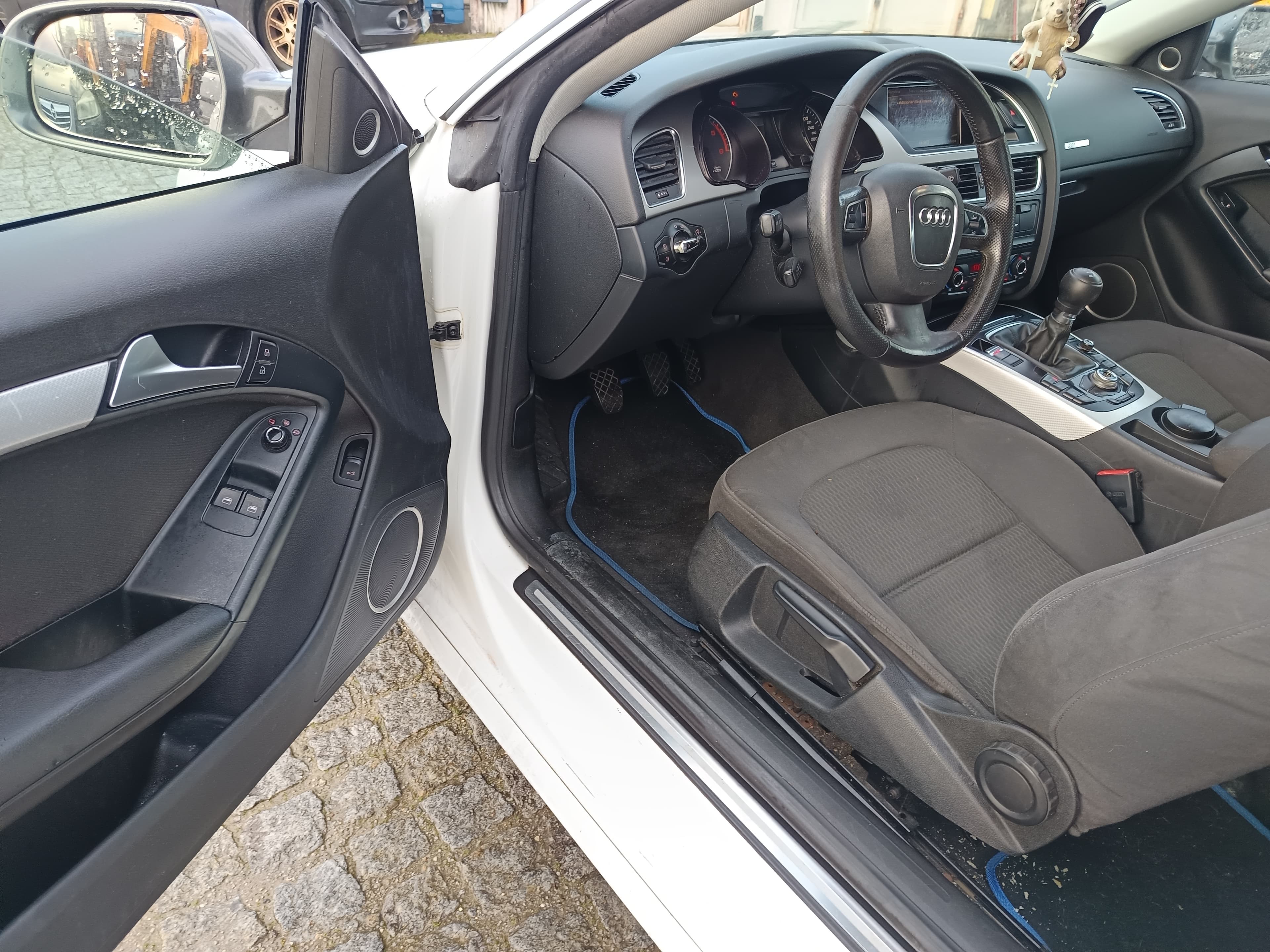 Audi A5 · Ano 2010 — image 25