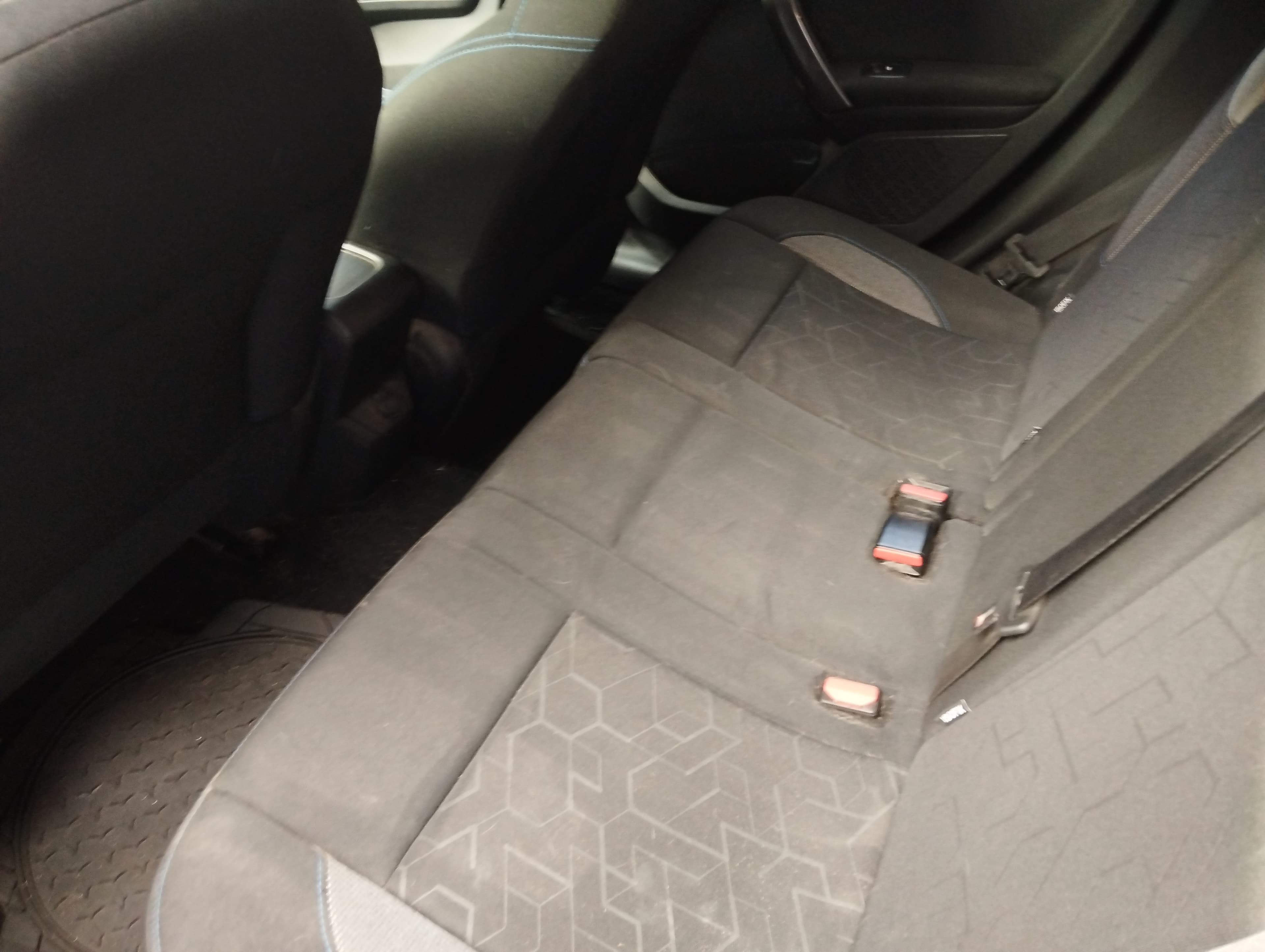 Peugeot 2008 1.2VTi · Ano 2018 — imagem 17