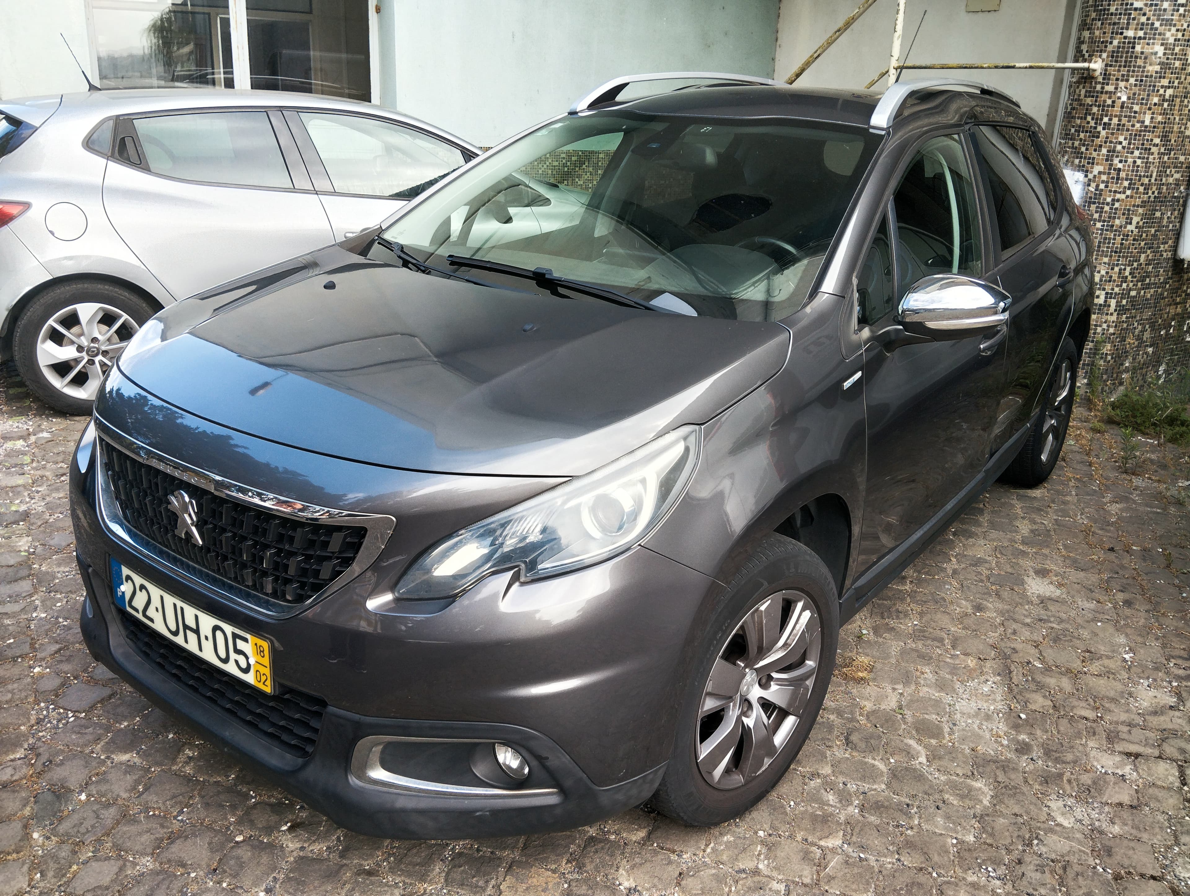 Peugeot 2008 1.2VTi · Ano 2018 — imagem 3