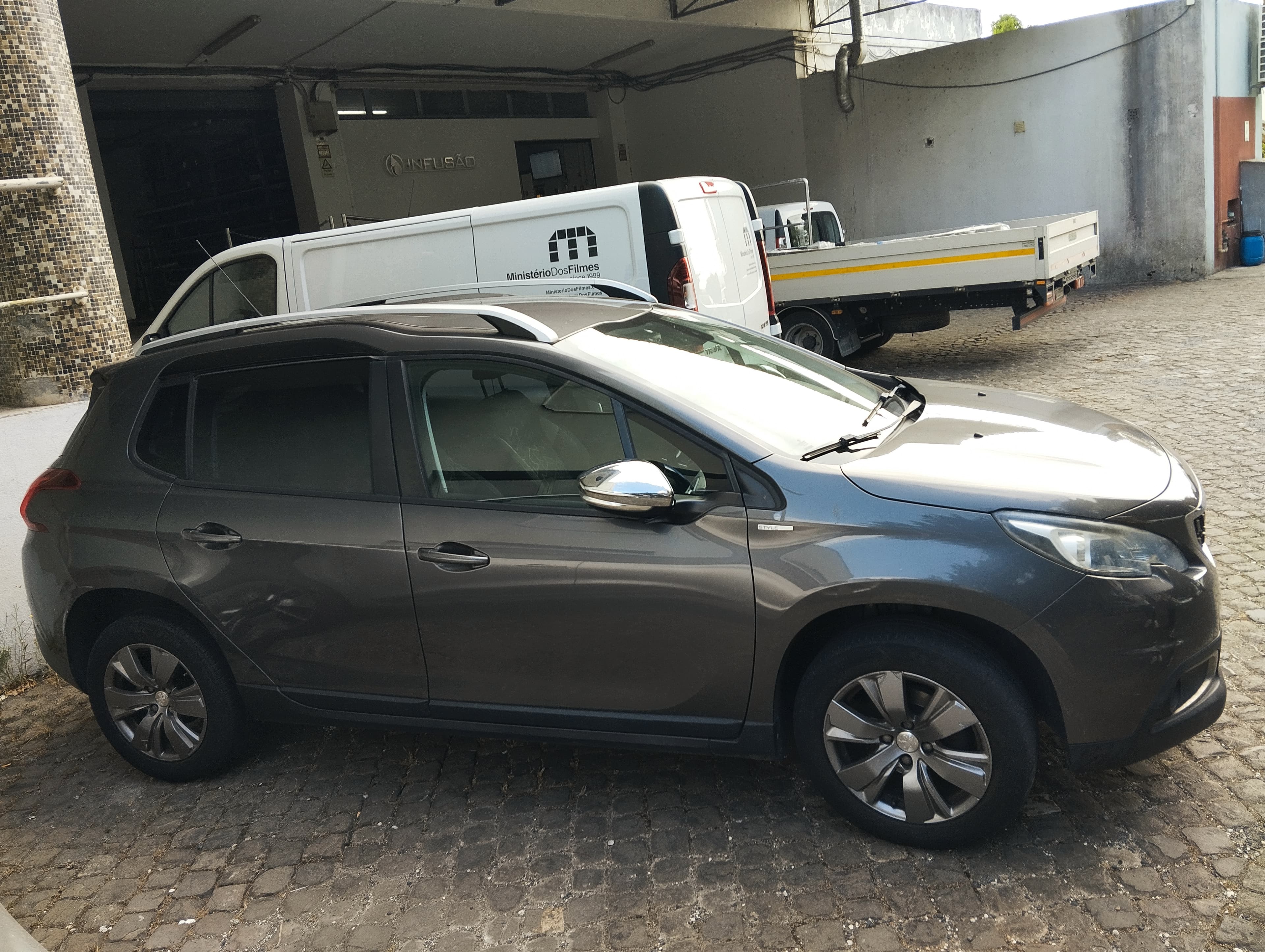 Peugeot 2008 1.2VTi · Ano 2018 — imagem 4