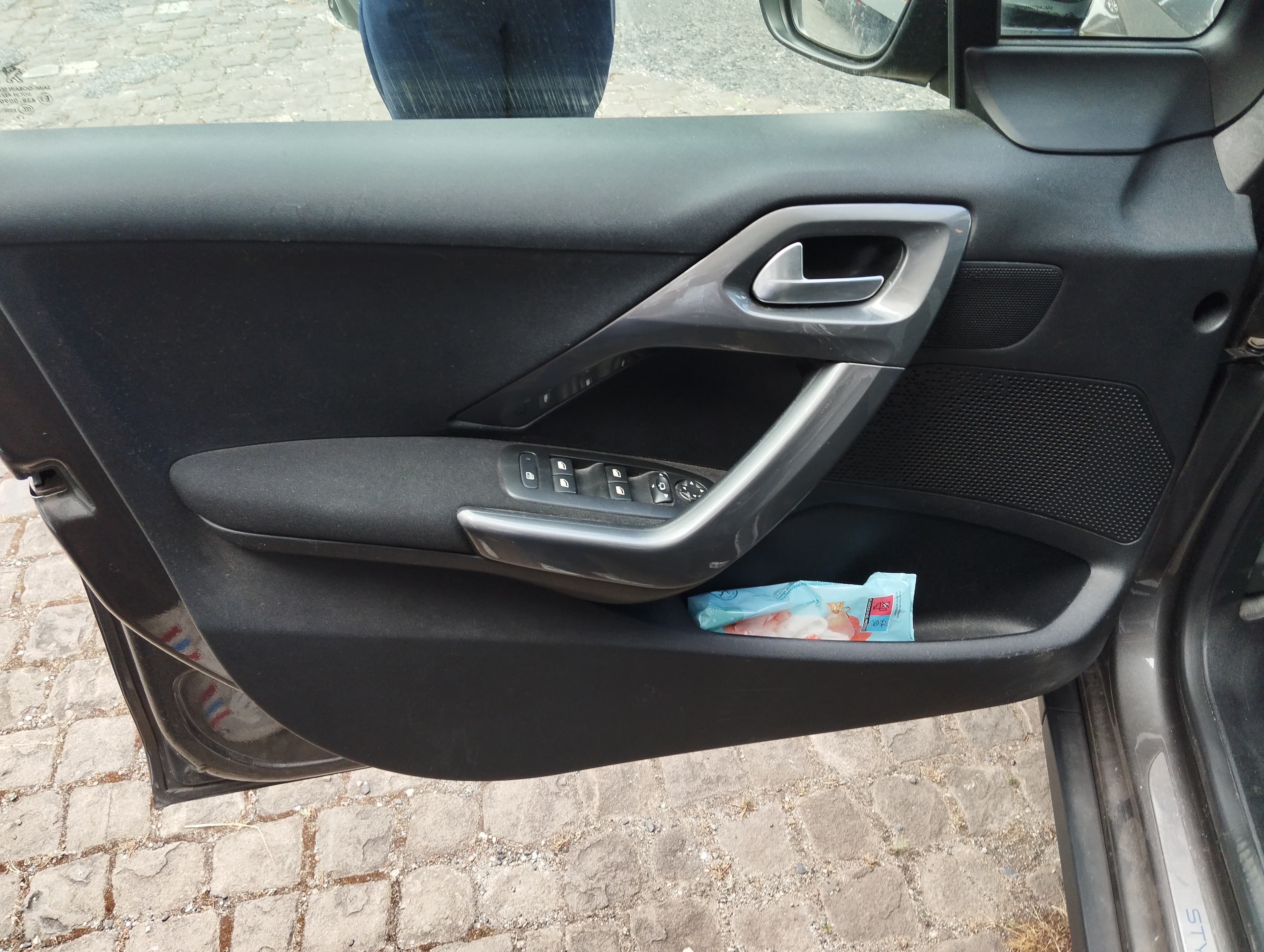 Peugeot 2008 1.2VTi · Ano 2018 — imagem 11