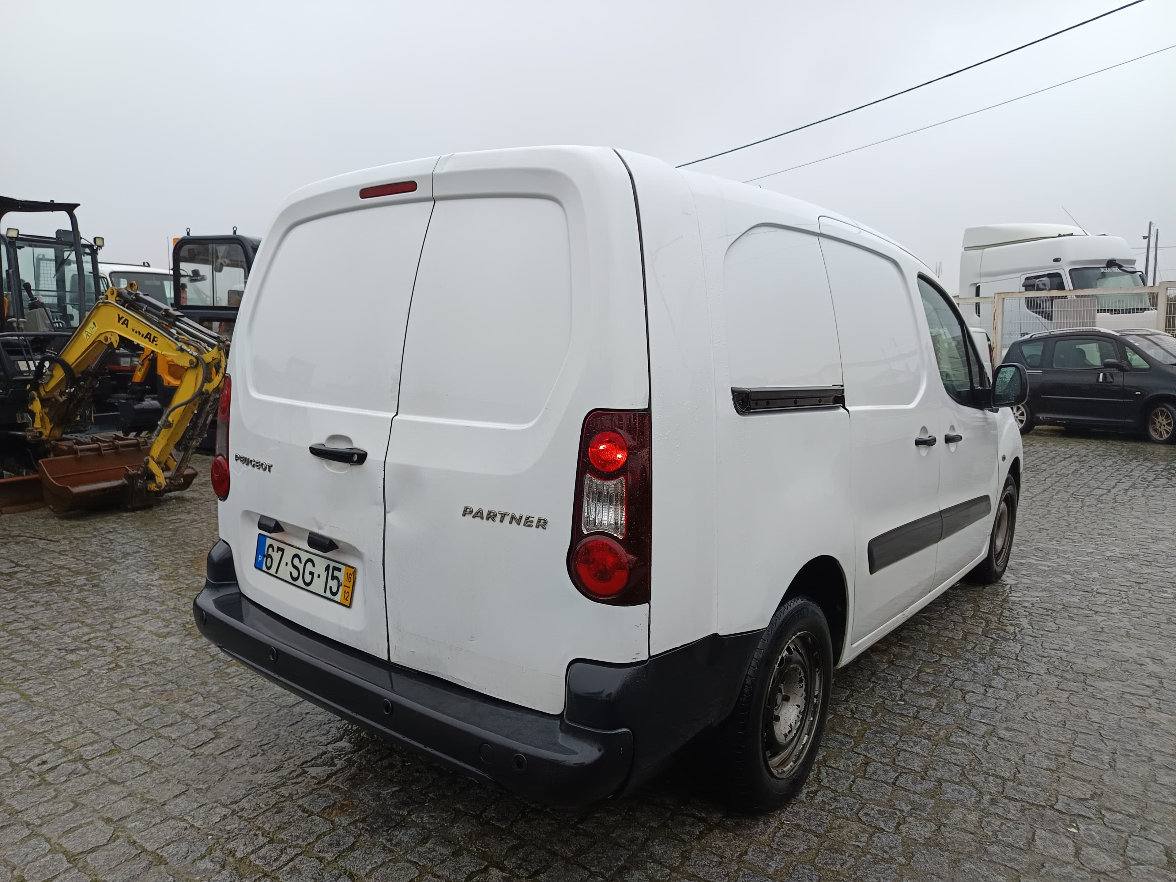 Peugeot Partner · Ano 2016 — image 4