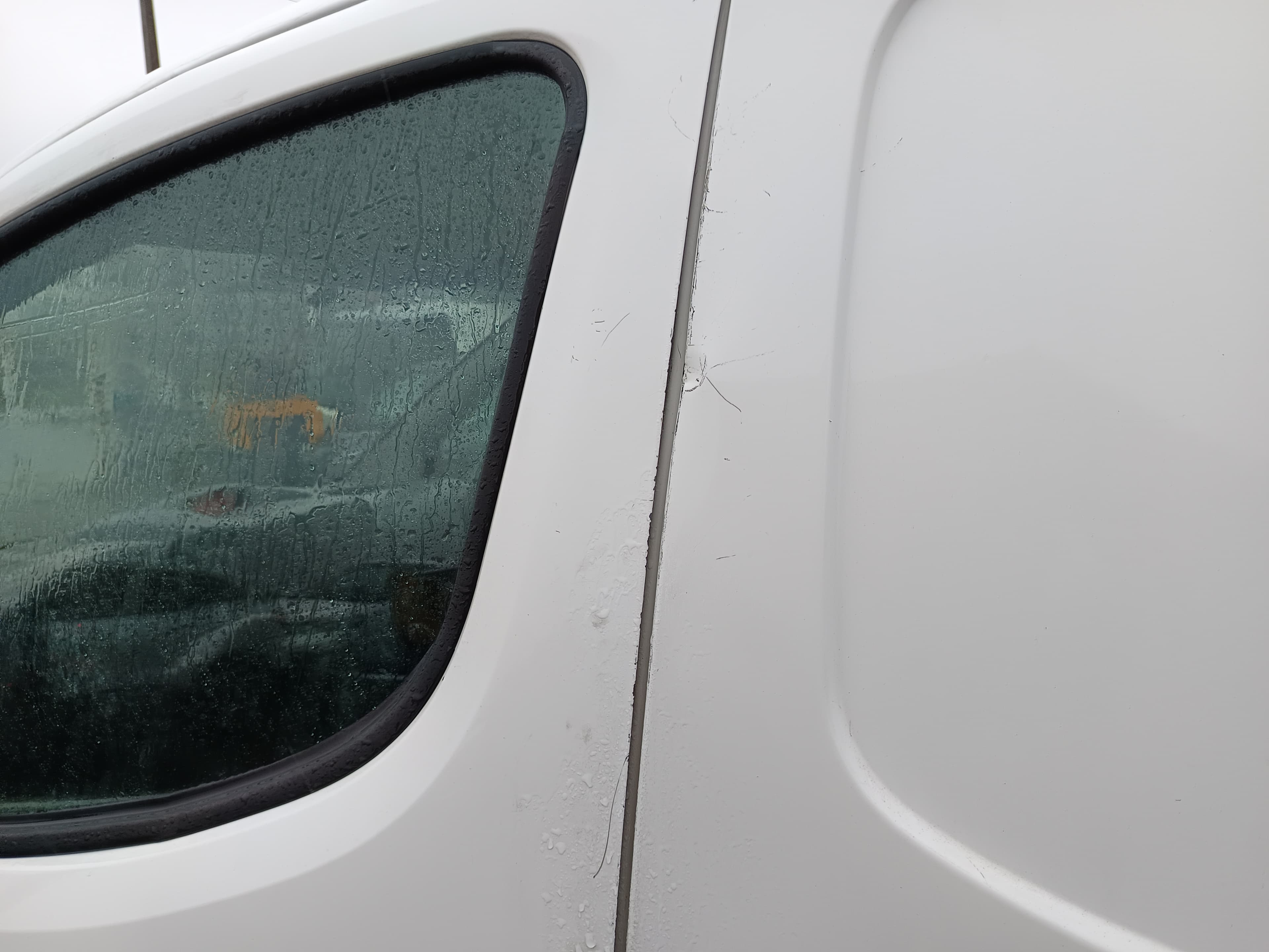 Peugeot Partner · Ano 2016 — image 15