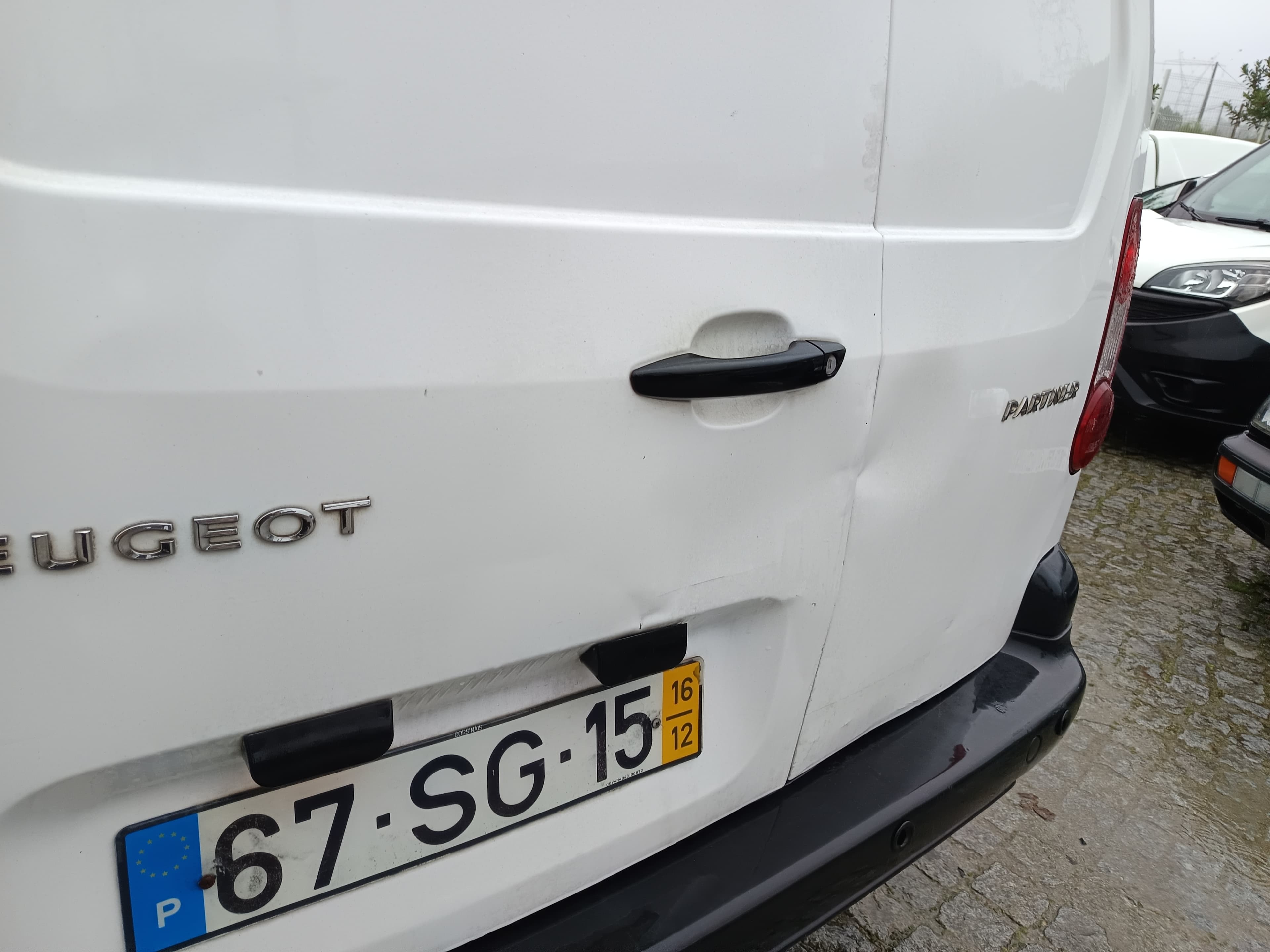Peugeot Partner · Ano 2016 — image 10