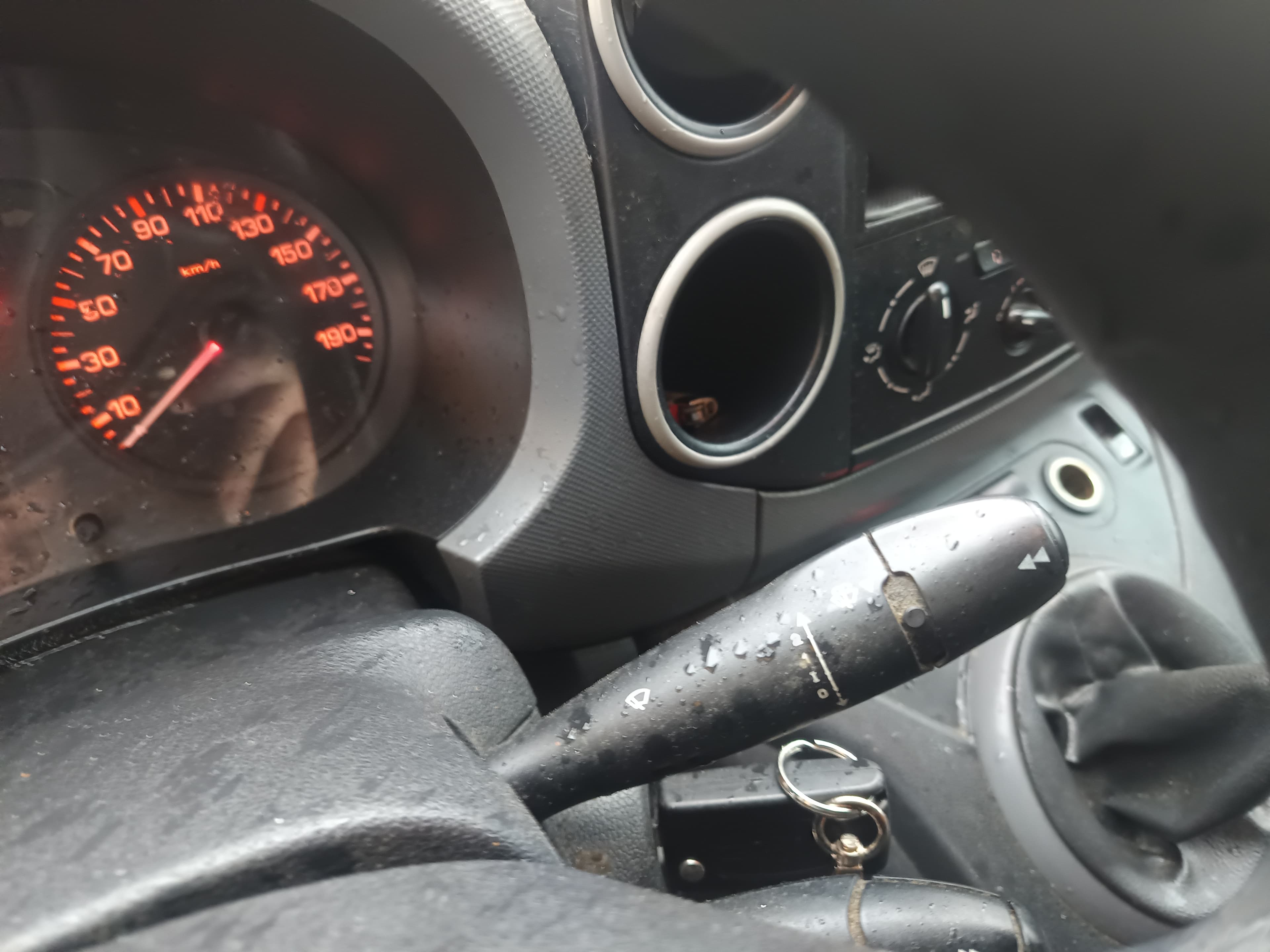 Peugeot Partner · Ano 2016 — image 32