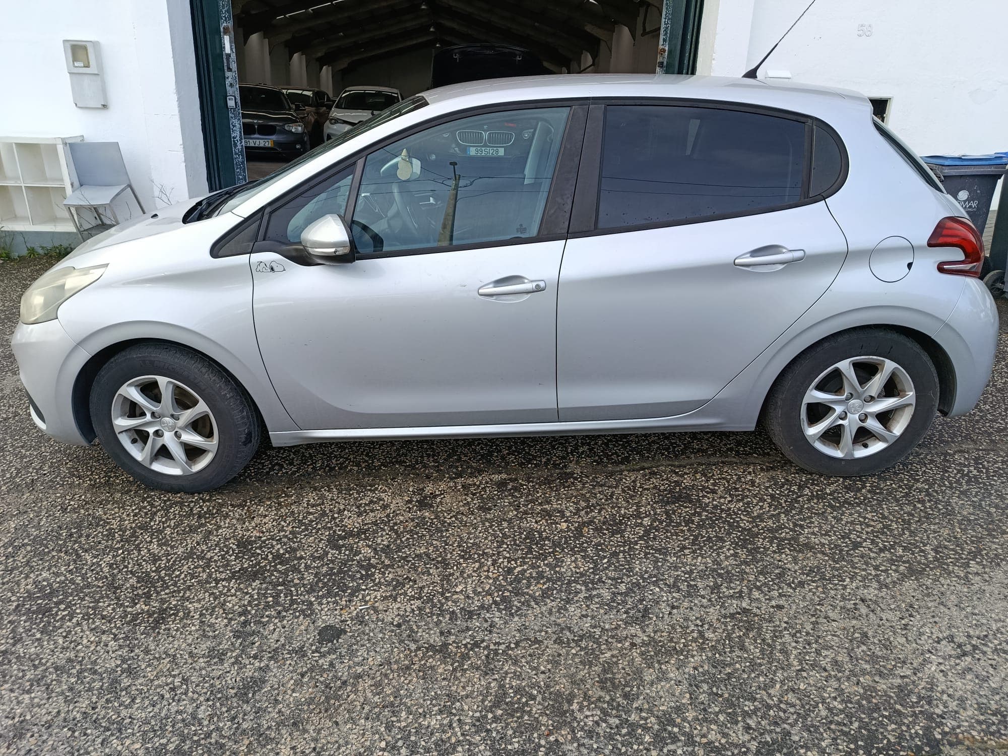 Peugeot 208 · Ano 2015 — imagem 8