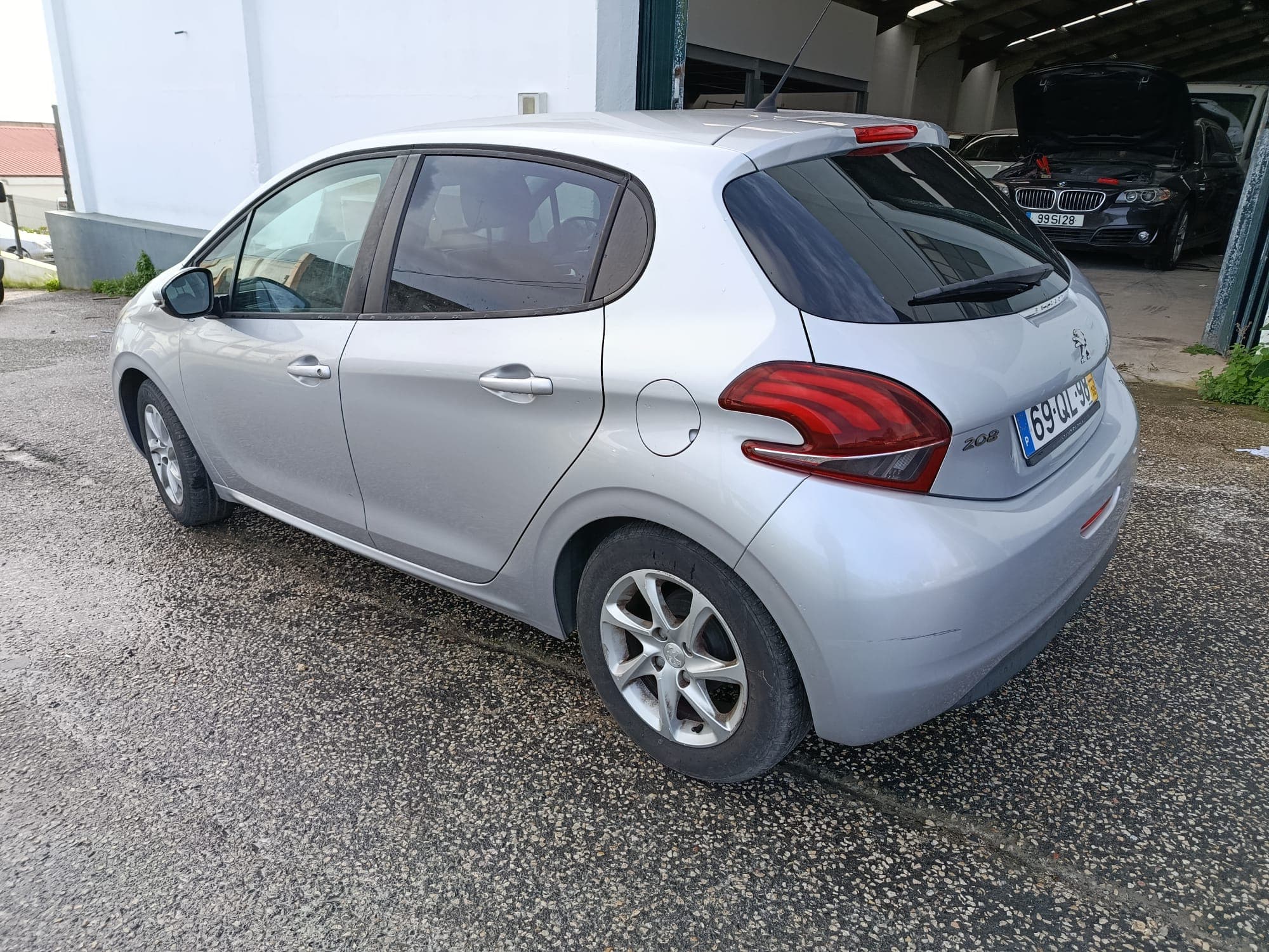 Peugeot 208 · Ano 2015 — imagem 6