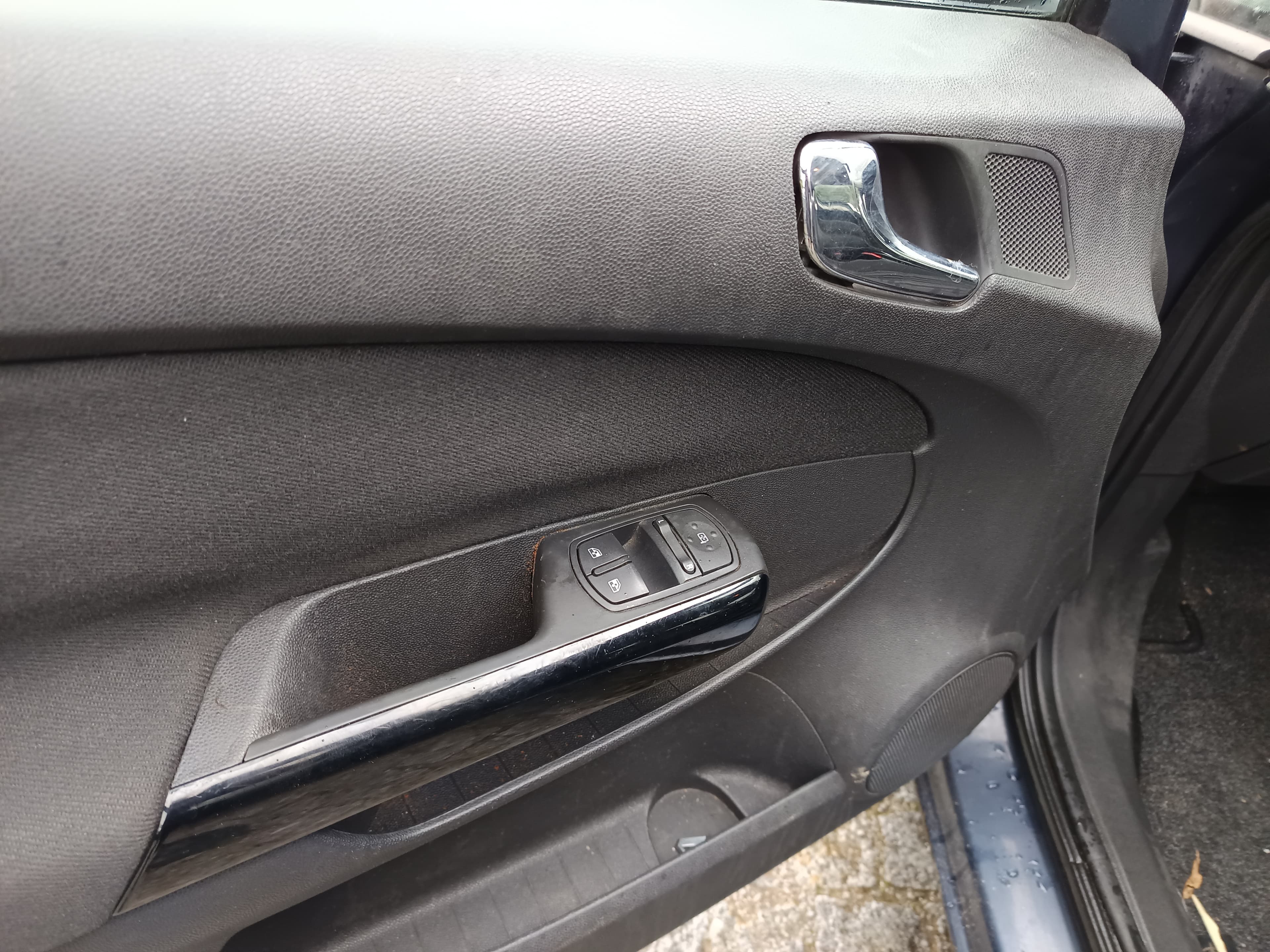 Opel Corsa · Ano 2010 — imagen 32