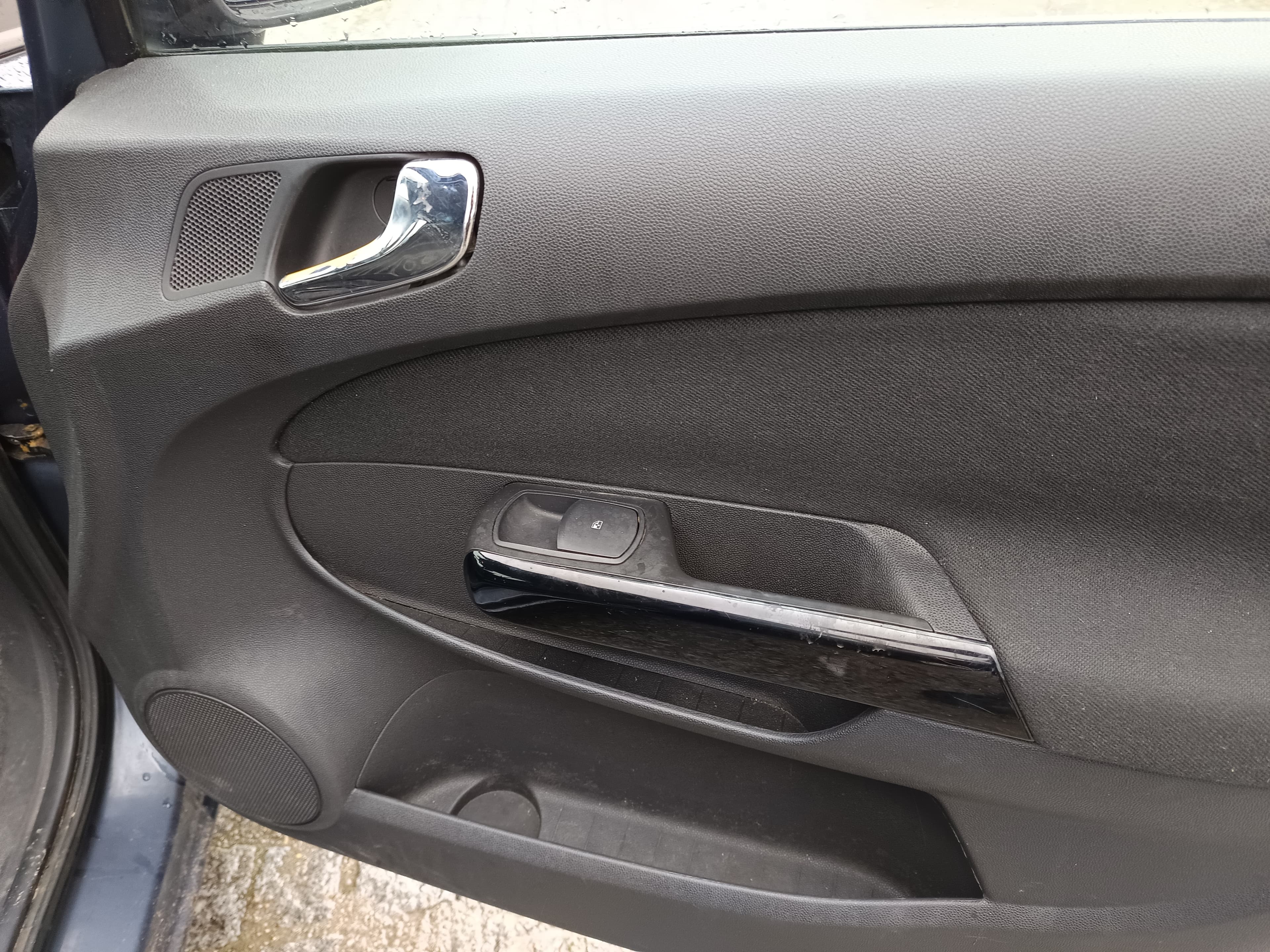 Opel Corsa · Ano 2010 — imagen 25