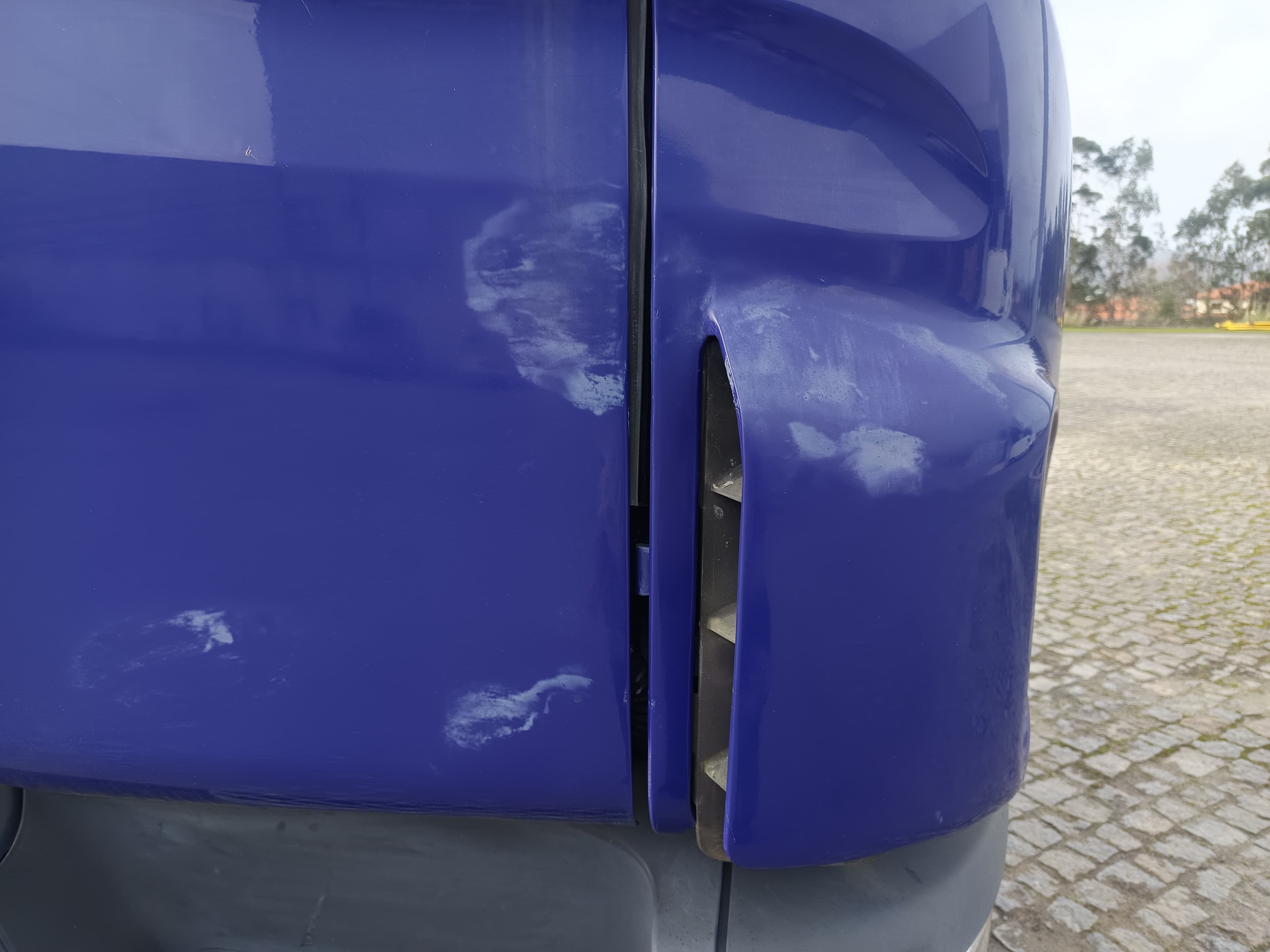 Scania P 230 B4 X2 · Ano 2005 — imagen 5