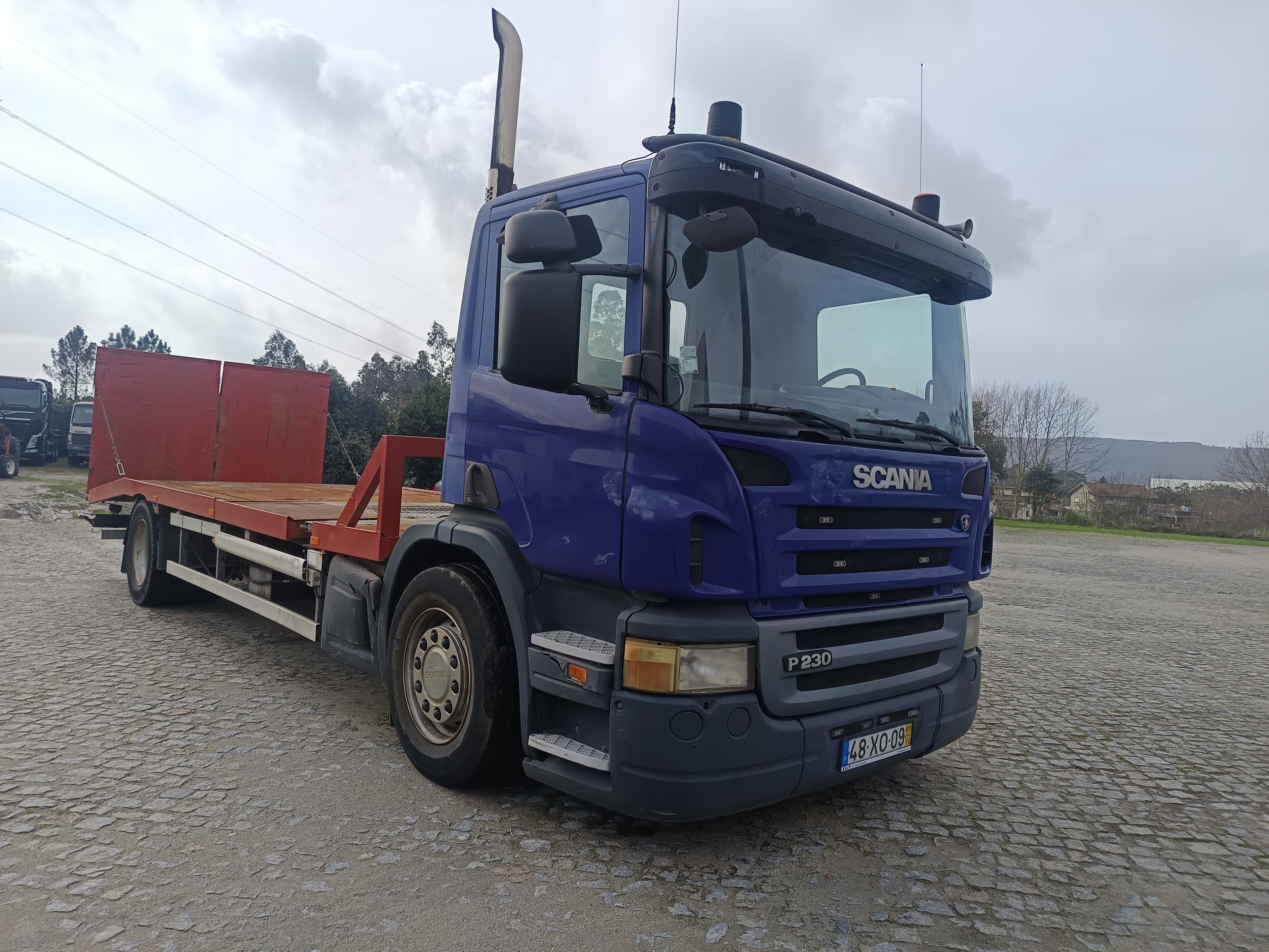 Scania P 230 B4 X2 · Ano 2005 — imagen 3