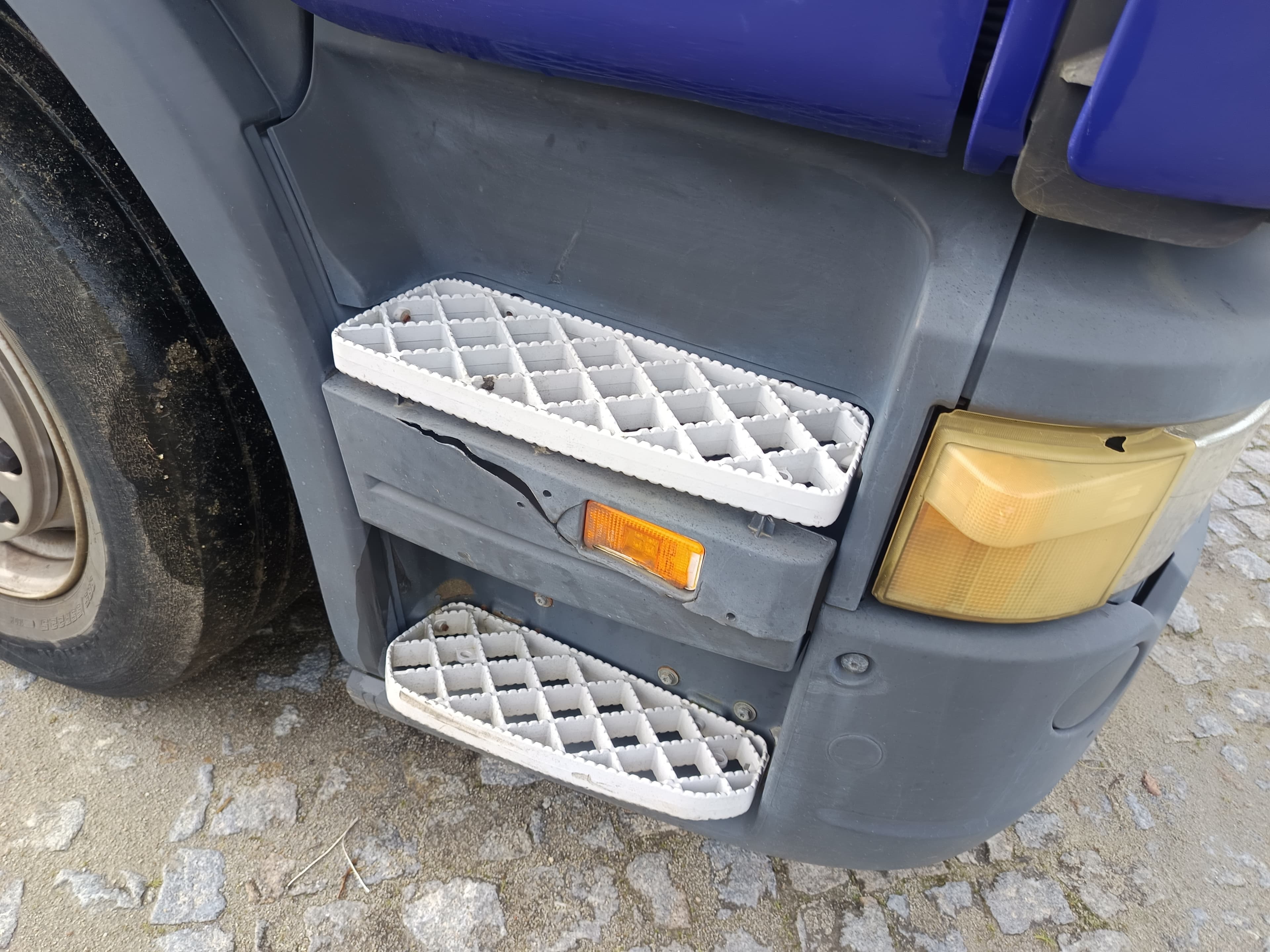 Scania P 230 B4 X2 · Ano 2005 — imagen 4