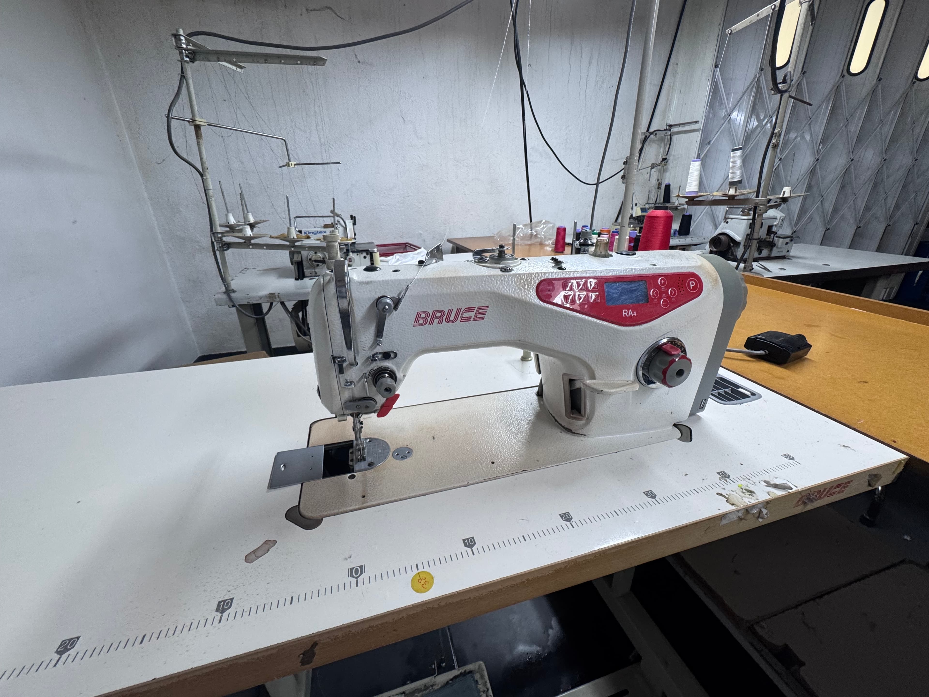 Machine à point droit — image 2