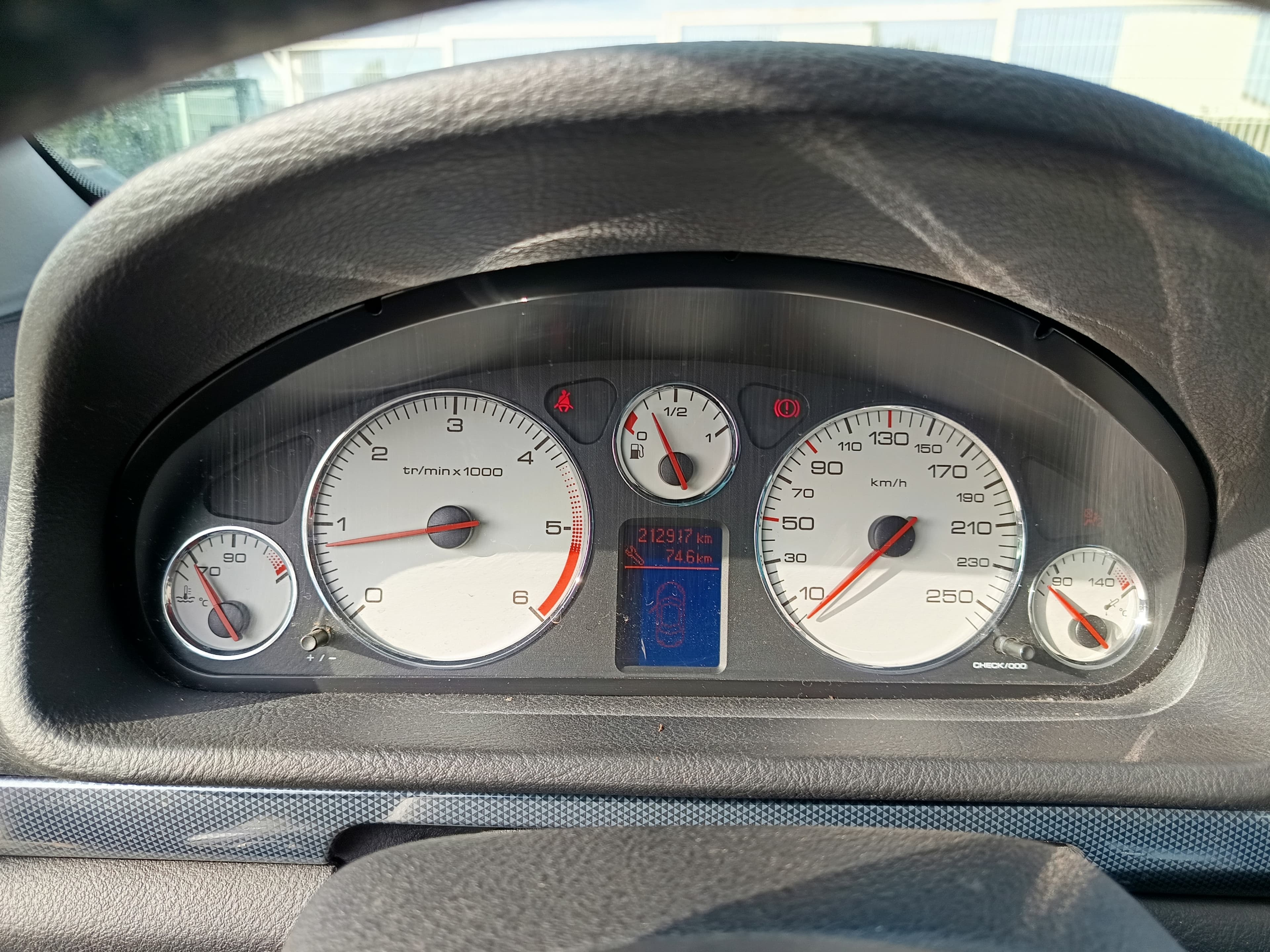Peugeot 407 SW 2.0 HDi · Ano 2006 — imagen 43
