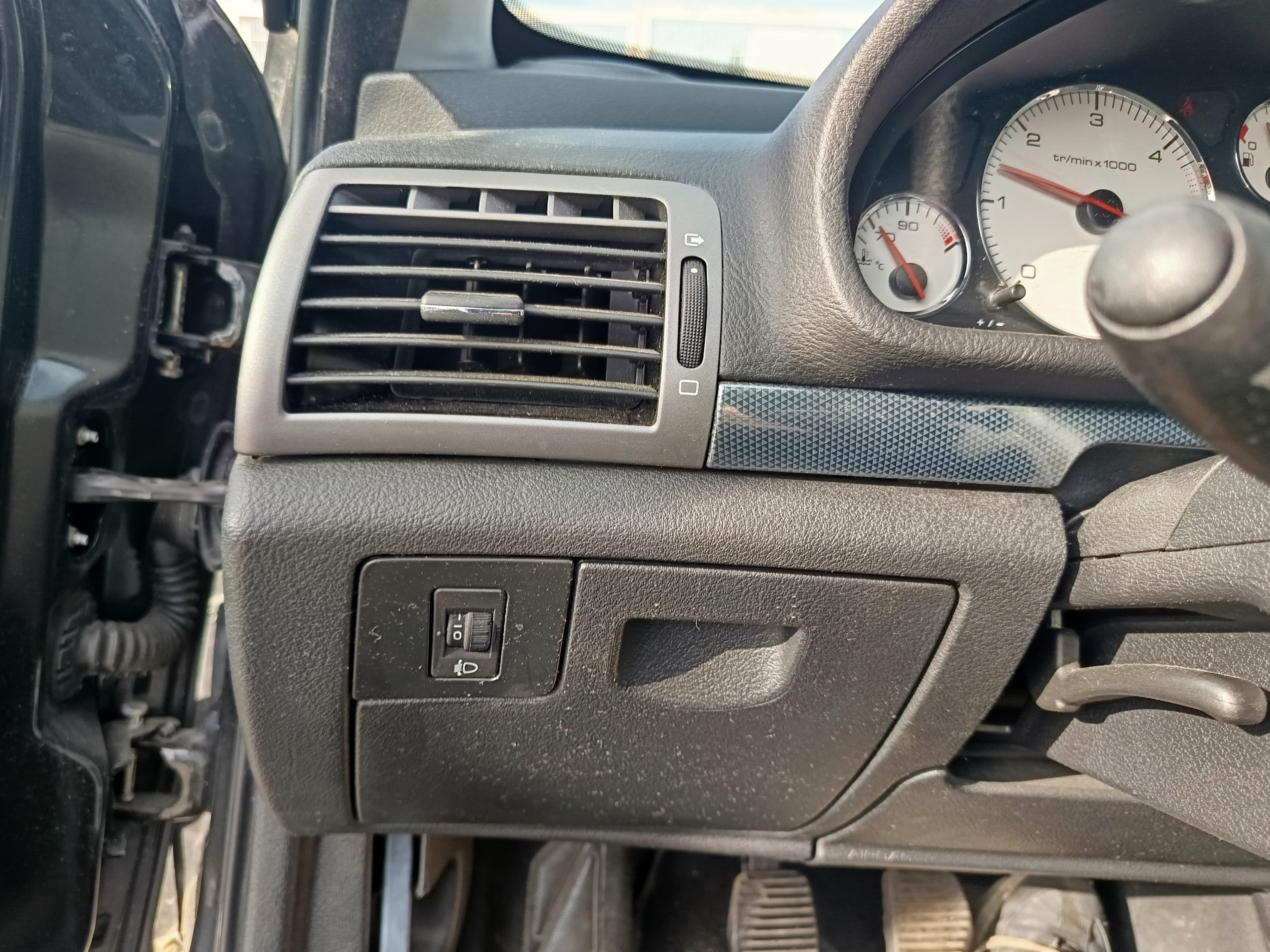 Peugeot 407 SW 2.0 HDi · Ano 2006 — imagen 46