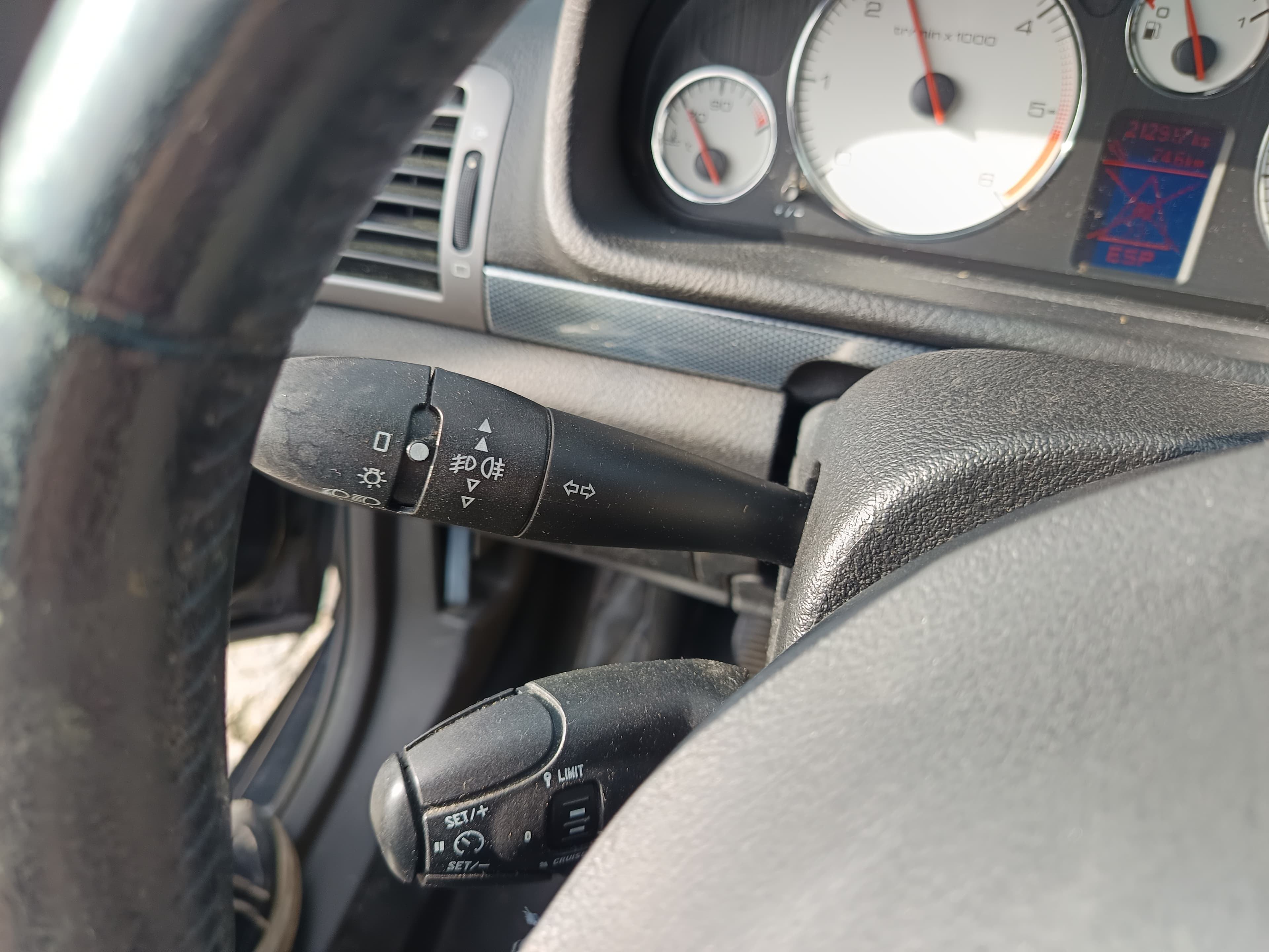 Peugeot 407 SW 2.0 HDi · Ano 2006 — imagen 45