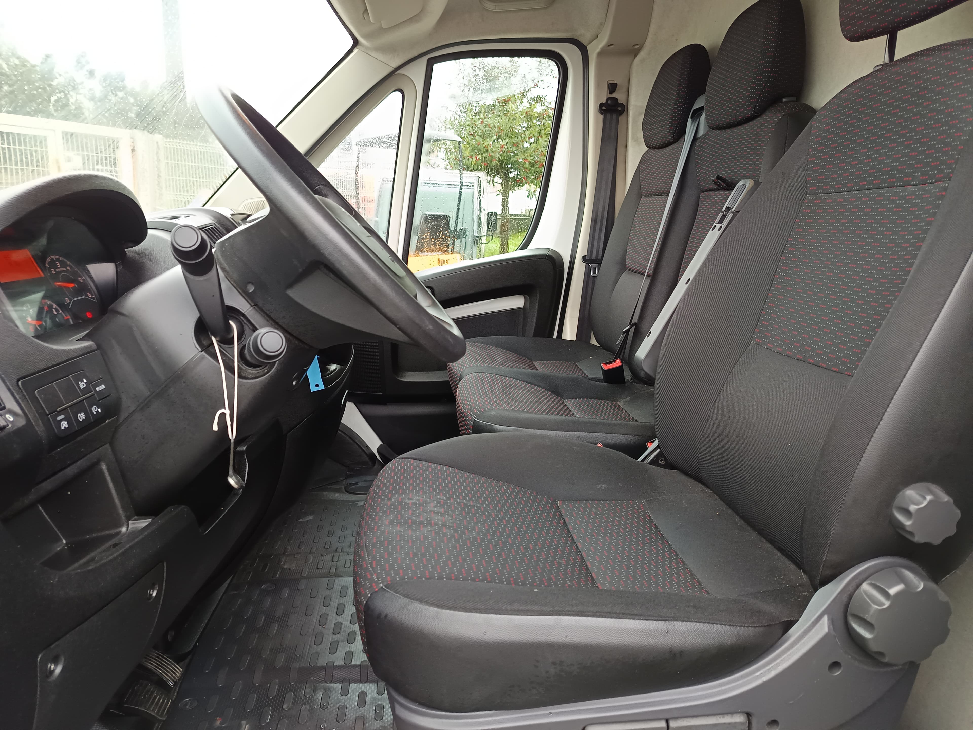 Peugeot Boxer · Ano 2020 — imagen 25