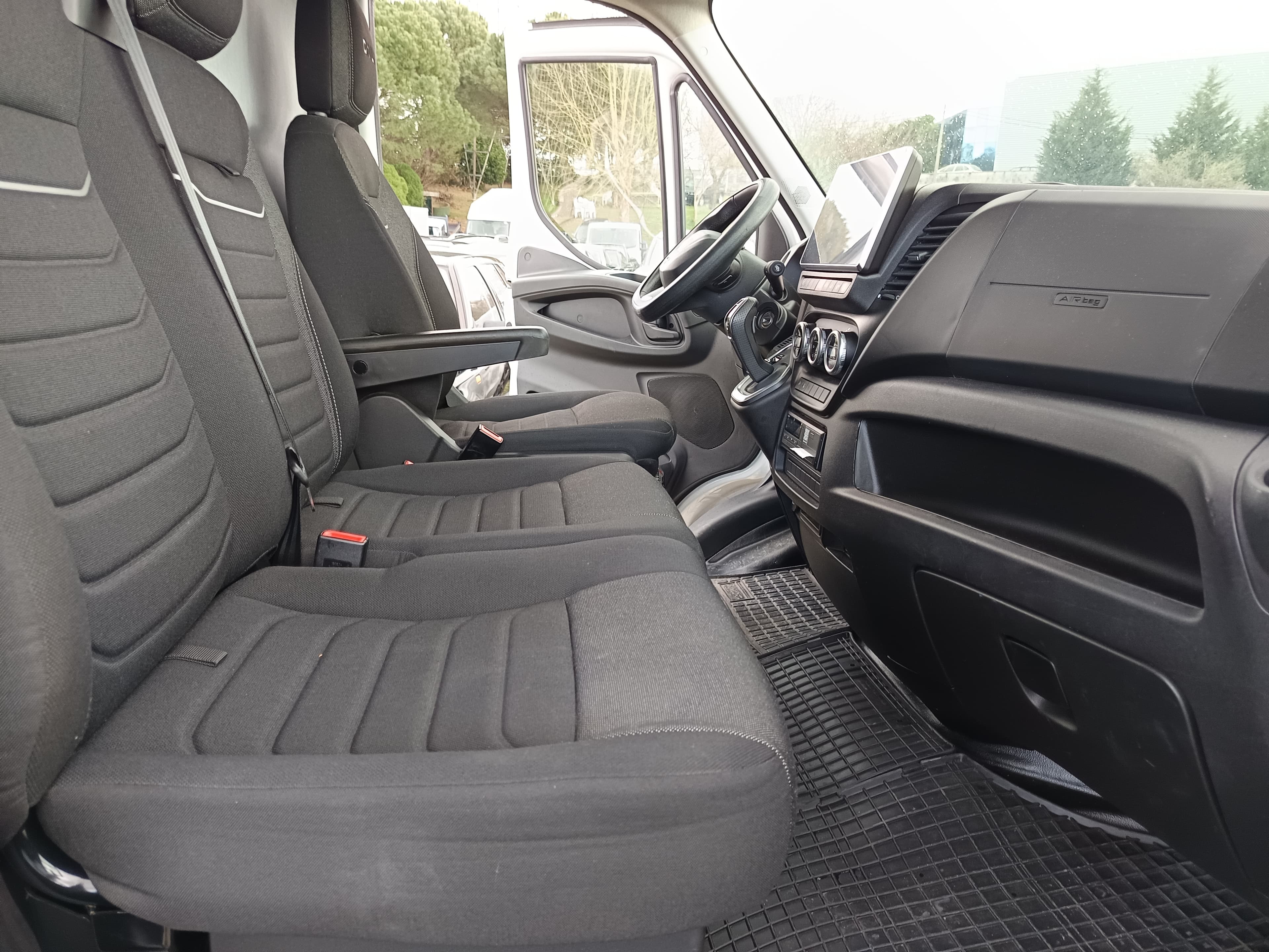 Iveco Daily · Ano 2024 — imagem 23