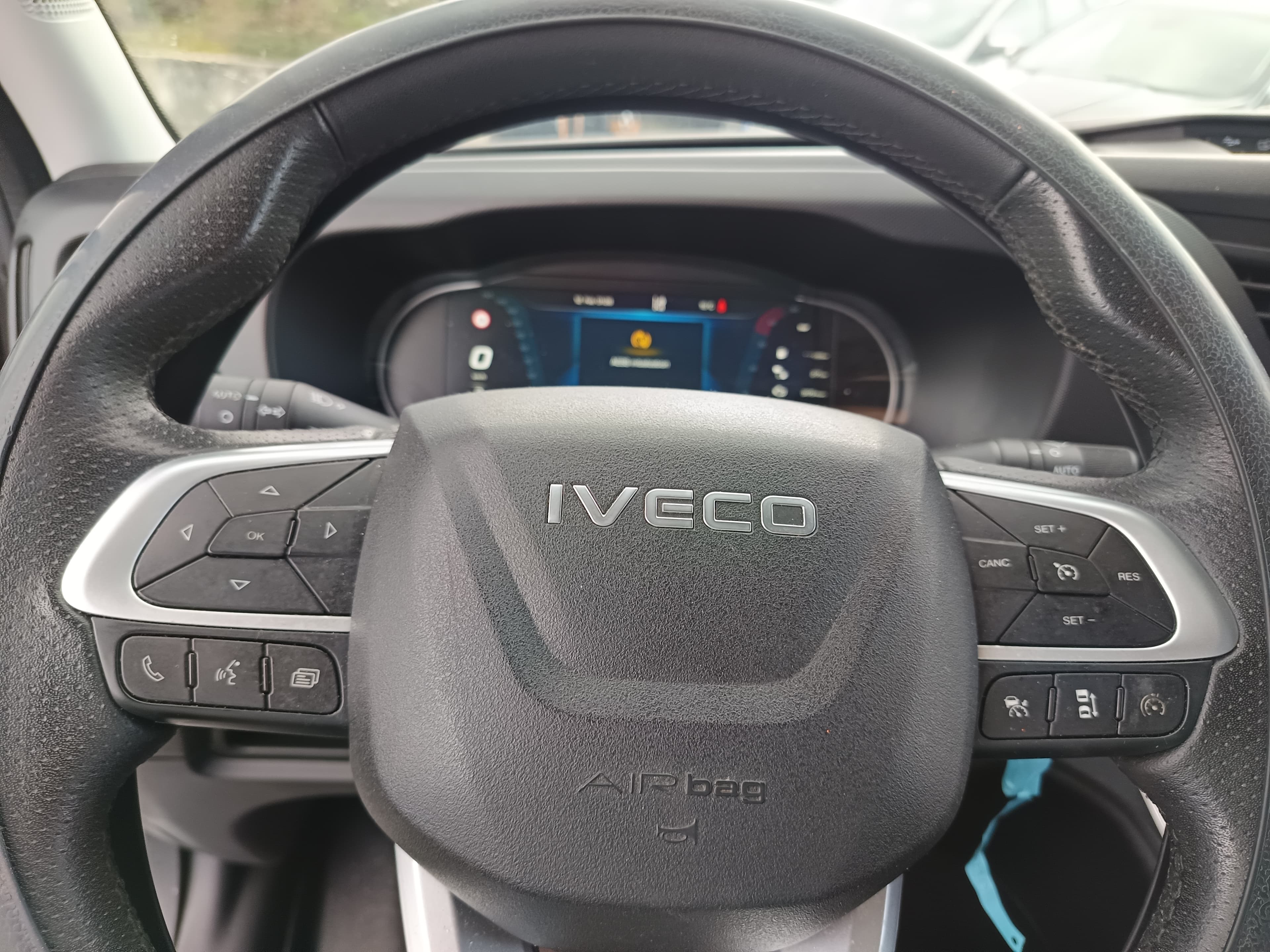 Iveco Daily · Ano 2024 — imagem 27