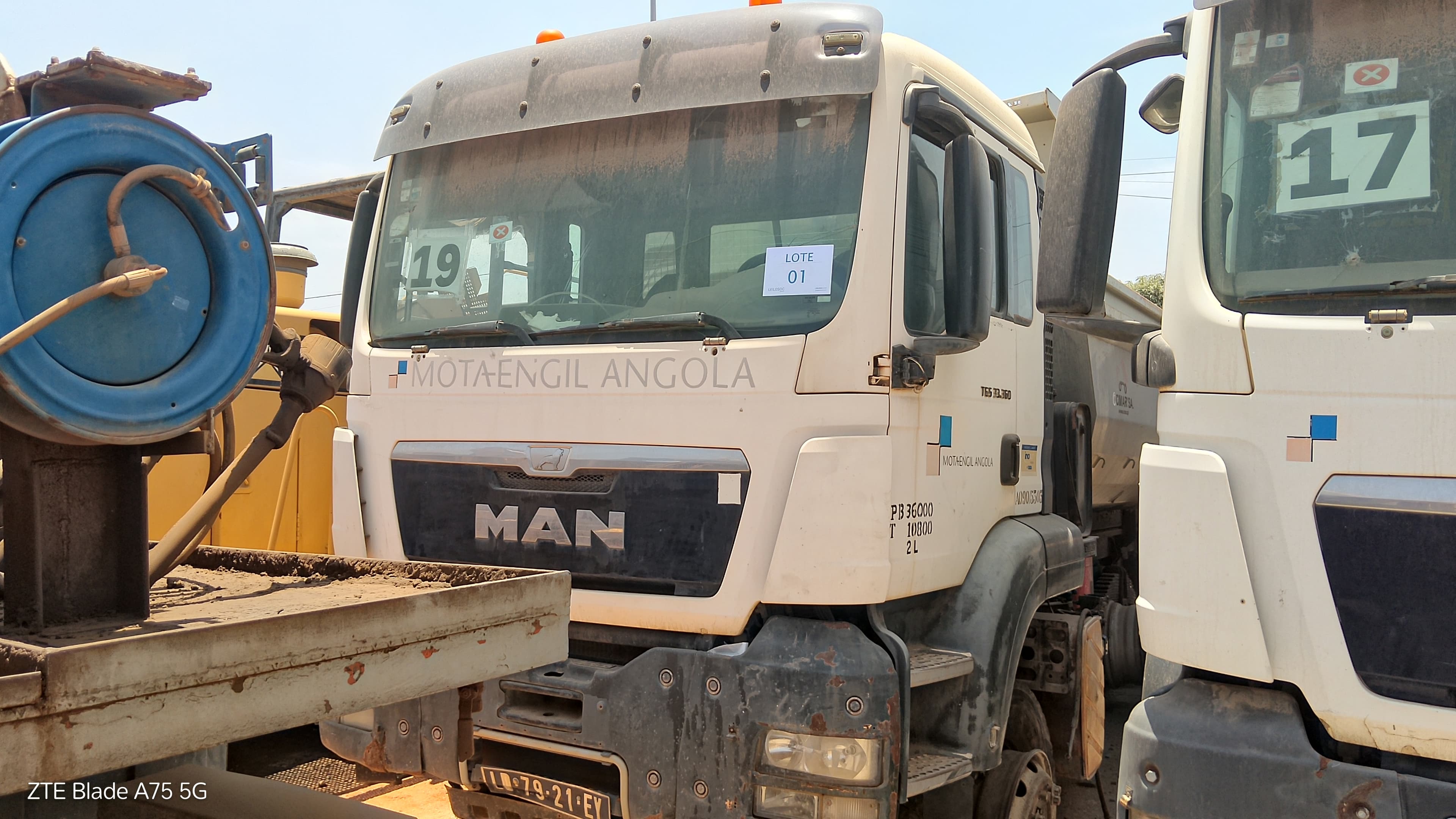 Camião Basculante 26 T (6X4) MAN TGS 33.360 BB — imagen 2