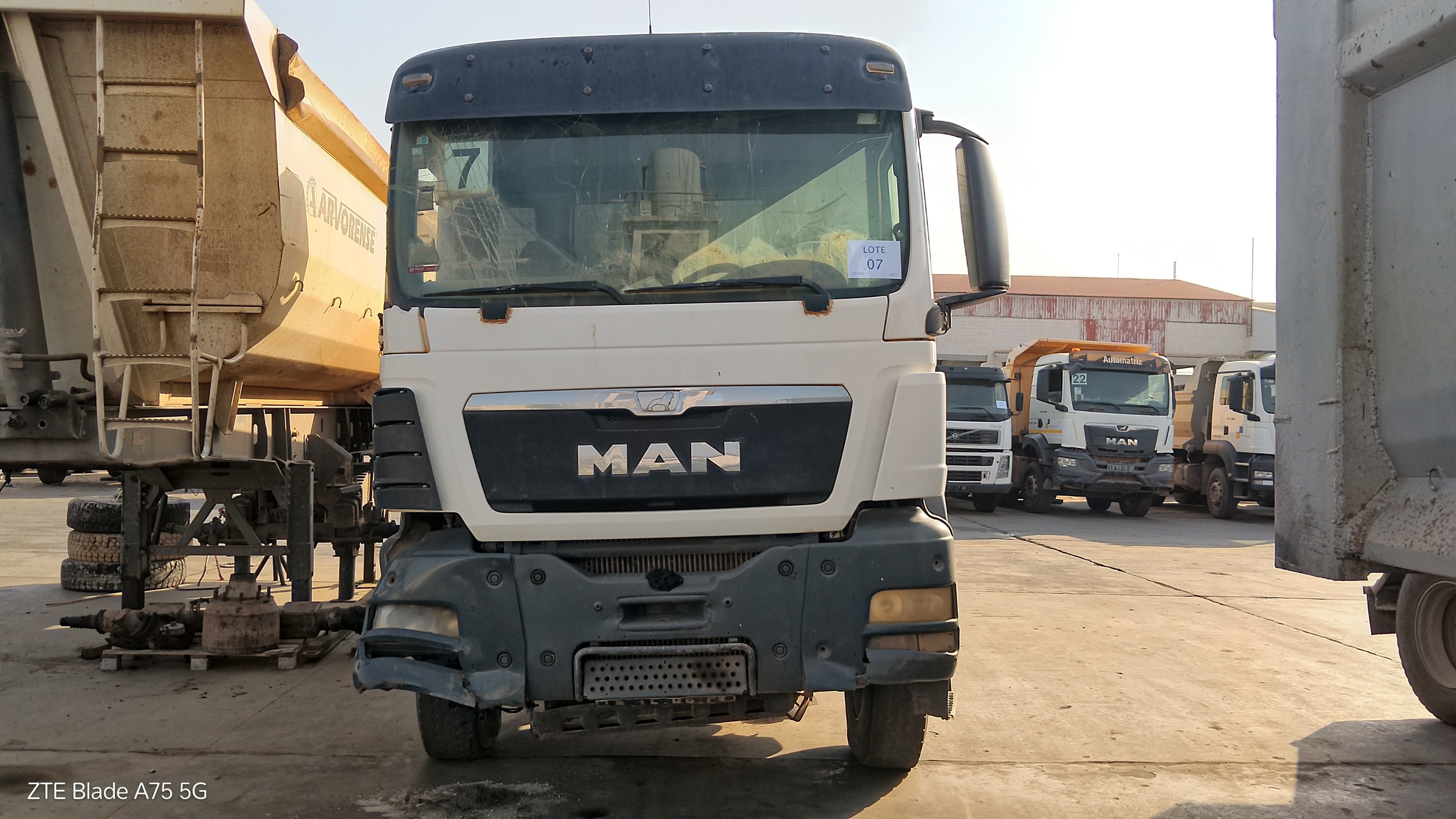 Camião Basculante 26 T (6X4) MAN TGS 33.360 BB