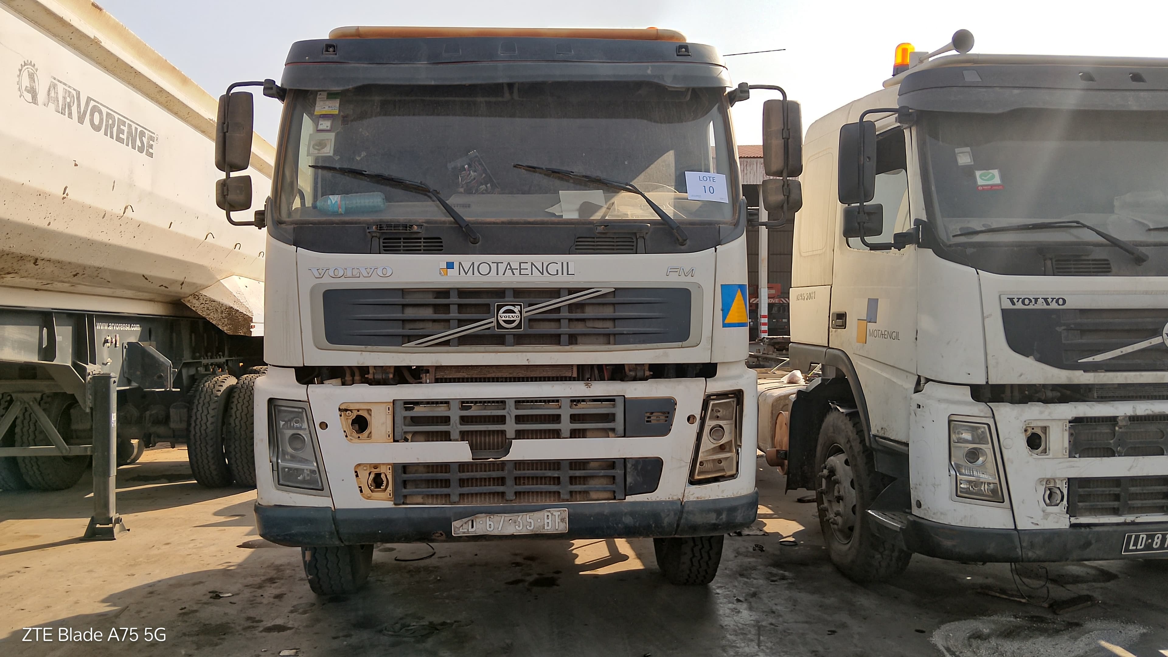 Camião Tractor 6X4 VOLVO  FM 440 6x4 — image 2