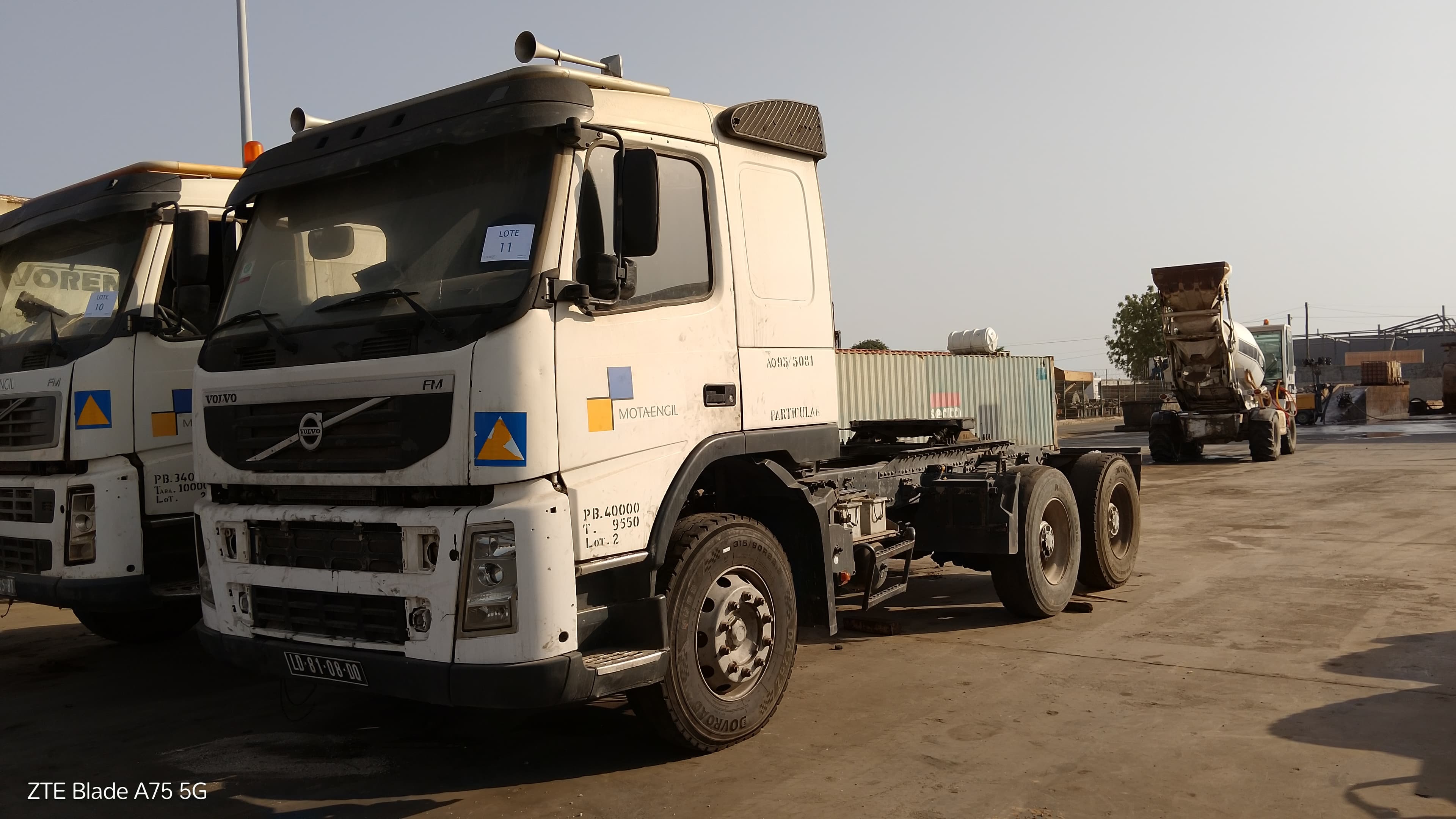 Camião Tractor 6X4 VOLVO FM 440 6x4 — imagen 4