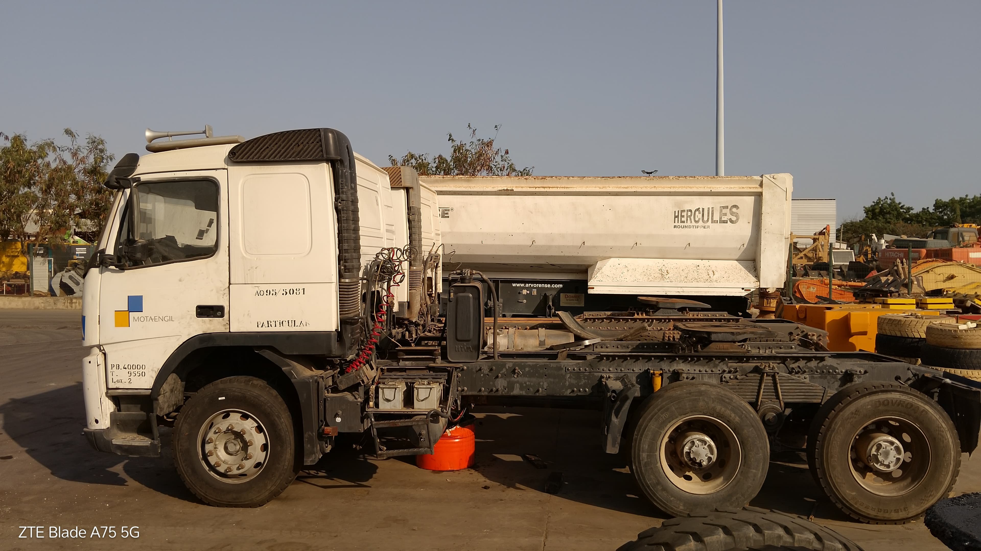 Camião Tractor 6X4 VOLVO  FM 440 6x4