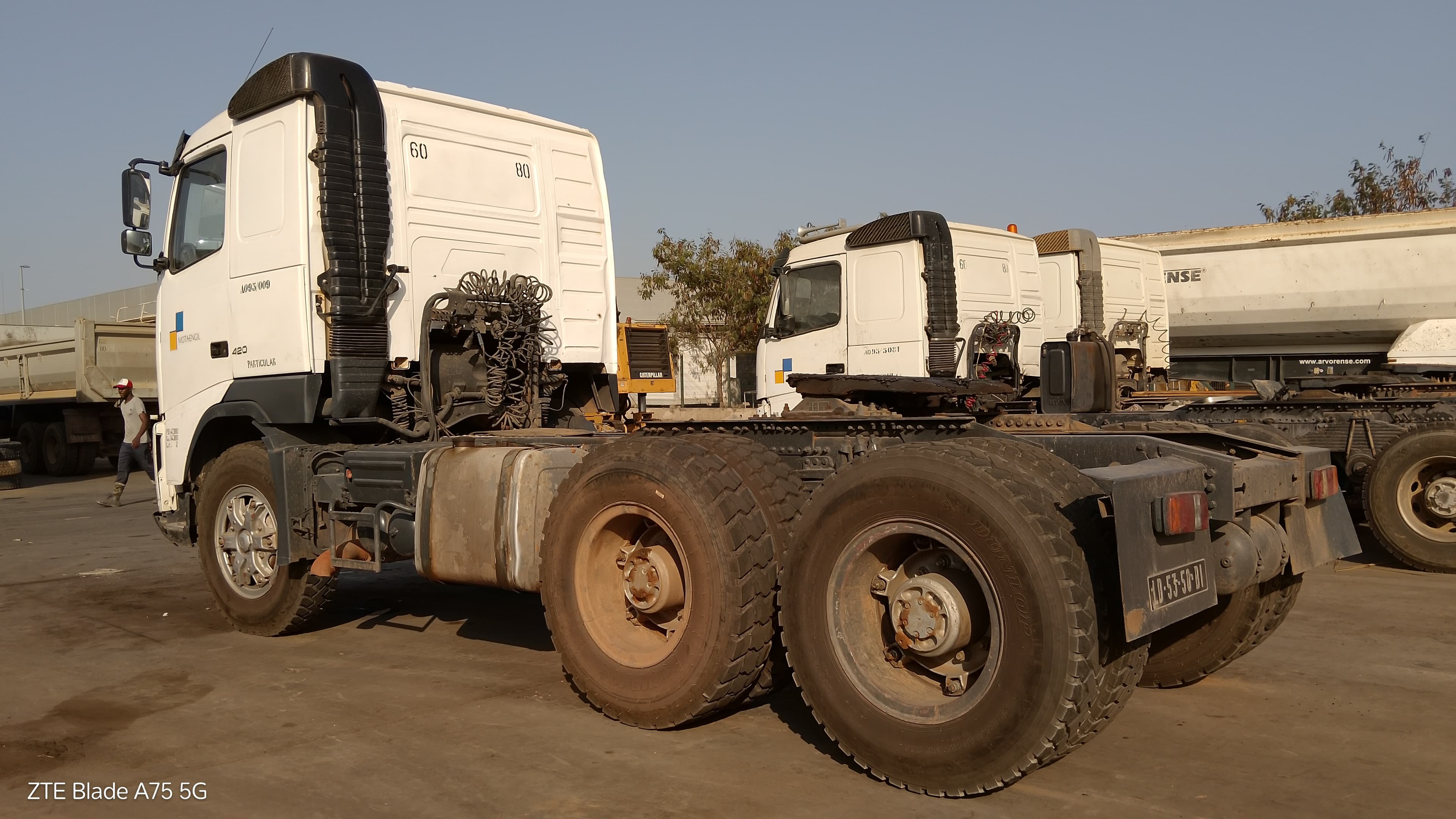 Camião Tractor 6X4 VOLVO  H 12 420 (6X4) — imagem 7