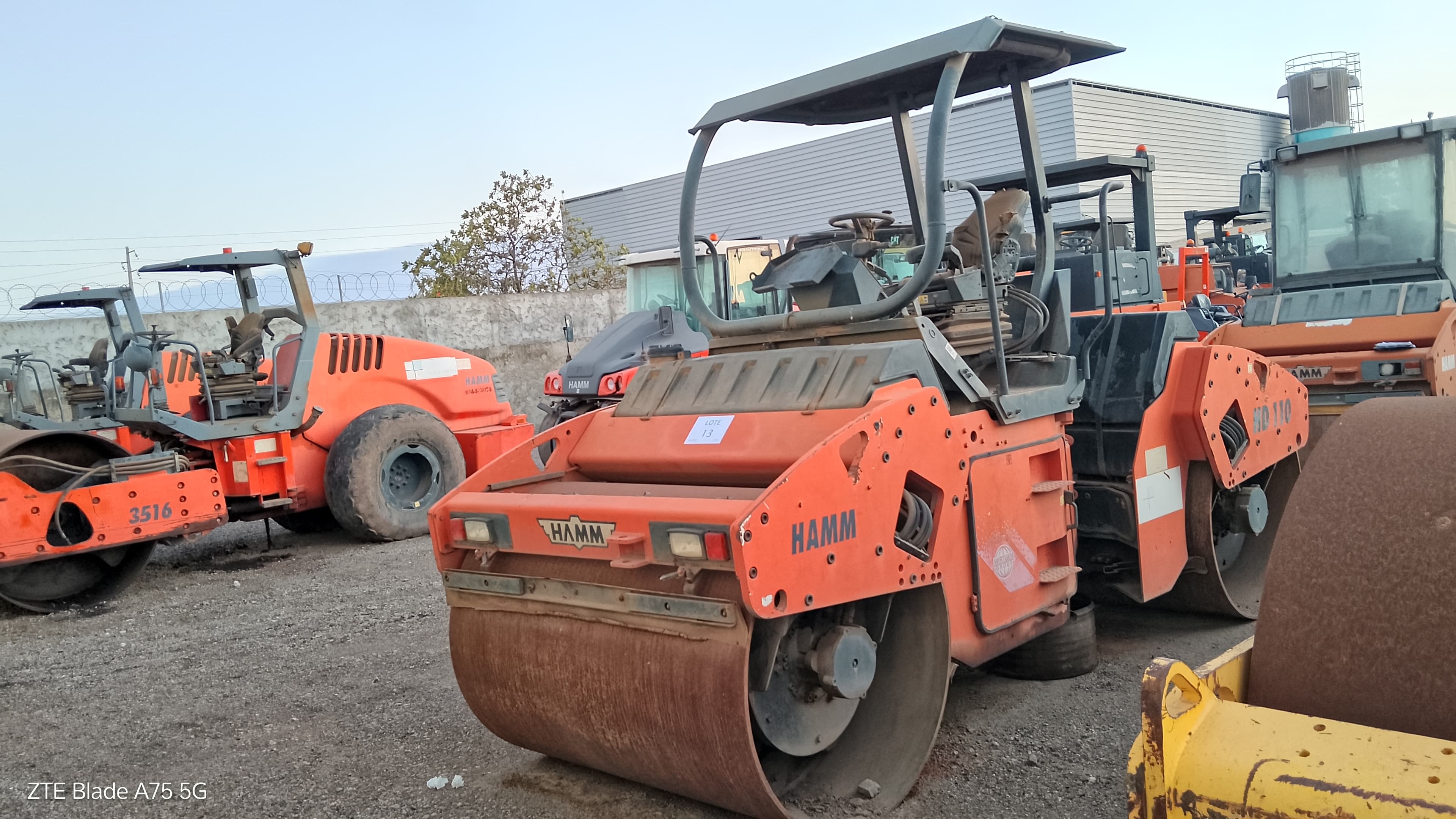 Cil. Auto-Prop. Vibr. Asfalto 10 T  HAMM  HD 110 — imagem 2