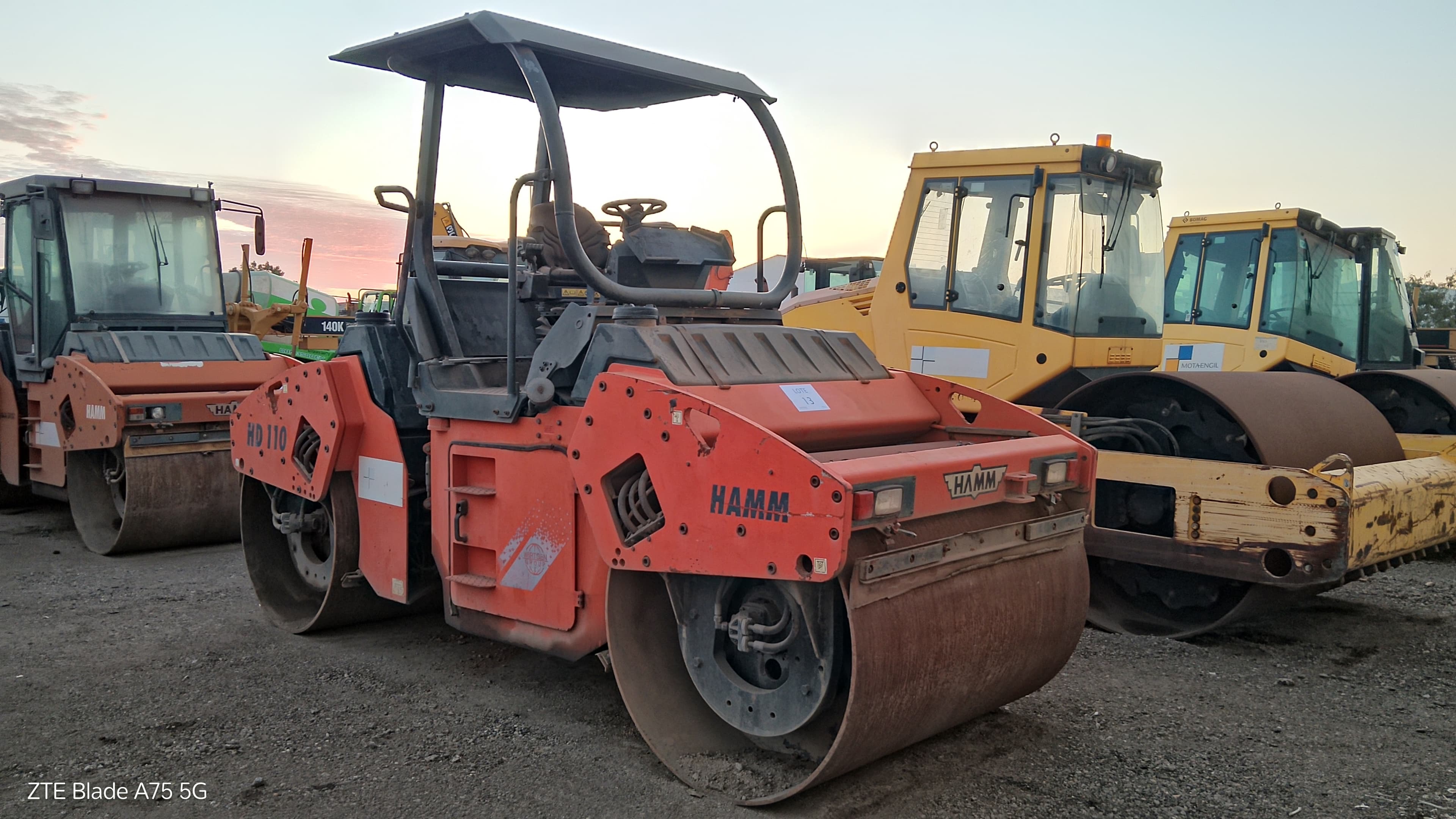 Cil. Auto-Prop. Vibr. Asfalto 10 T  HAMM  HD 110 — imagem 3