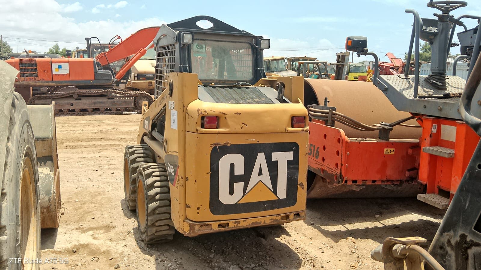 Mini Pá Carregadora CATERPILLAR 226 B2 — imagem 5