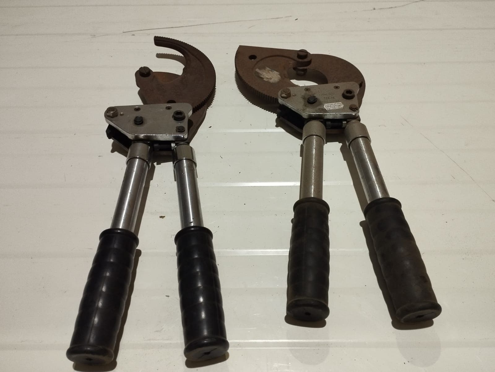 3 - Tesoura para cabo electrico ate 3x120mm - TCR-75