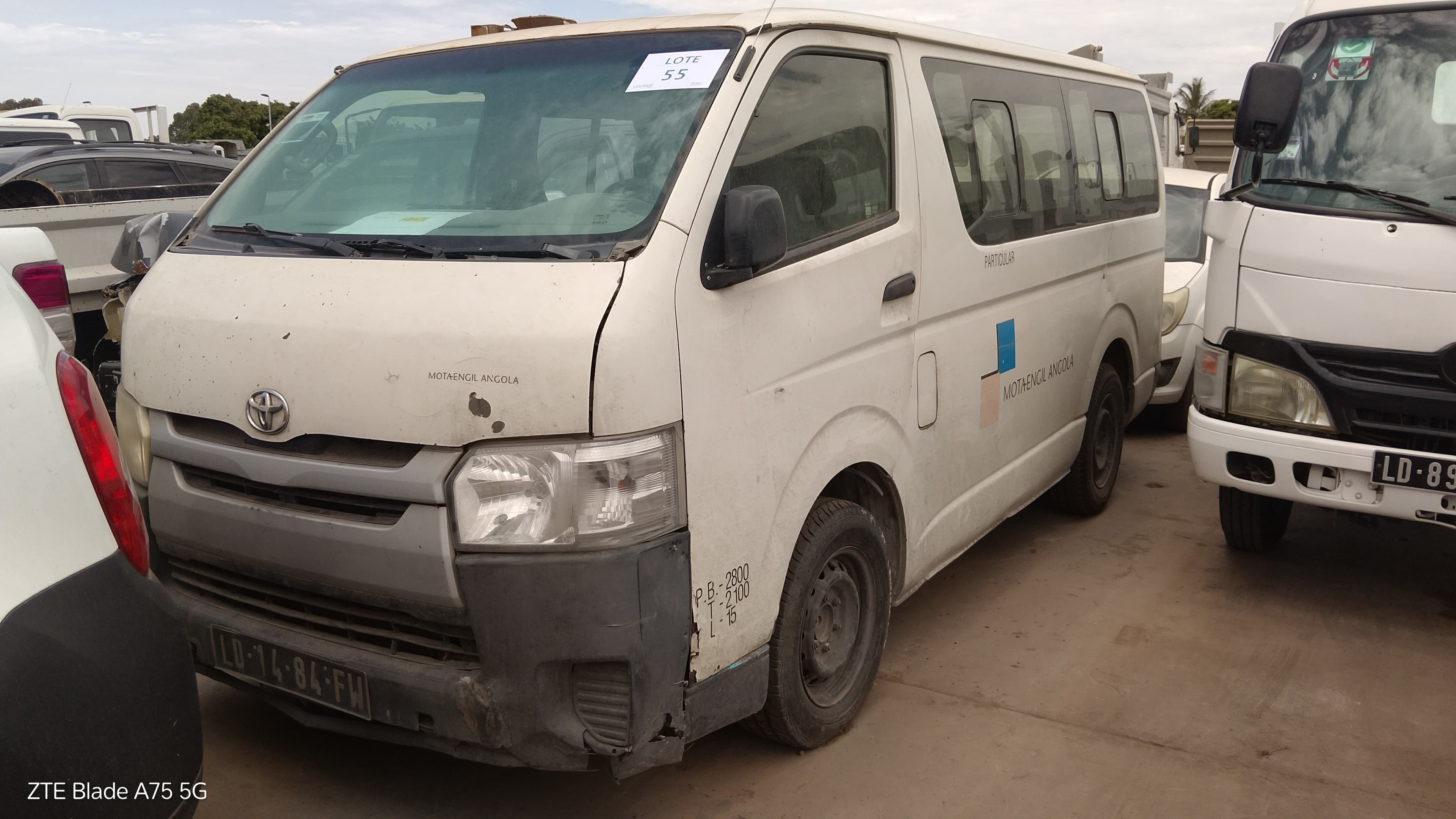 Mini-Autocarro  TOYOTA  HIACE 15 LUGARES 2.5 MT