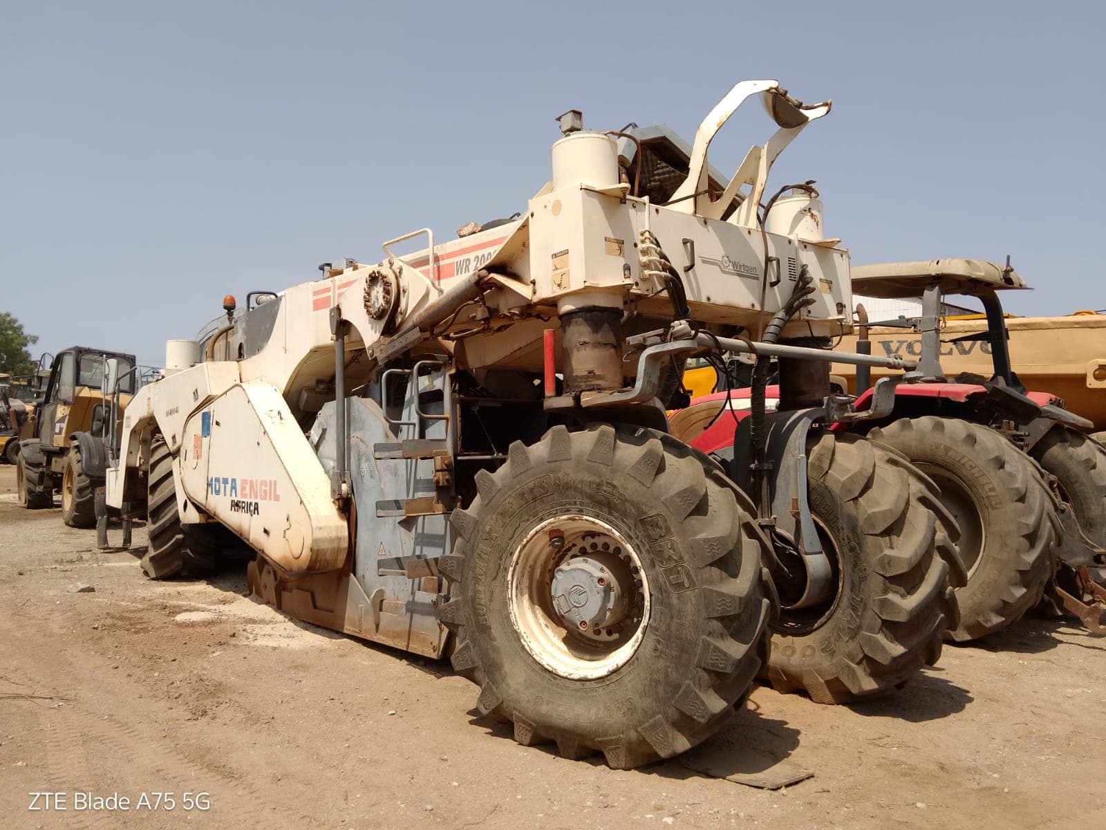 Misturadora/Recicladora  WIRTGEN  WM 2000 — imagem 5