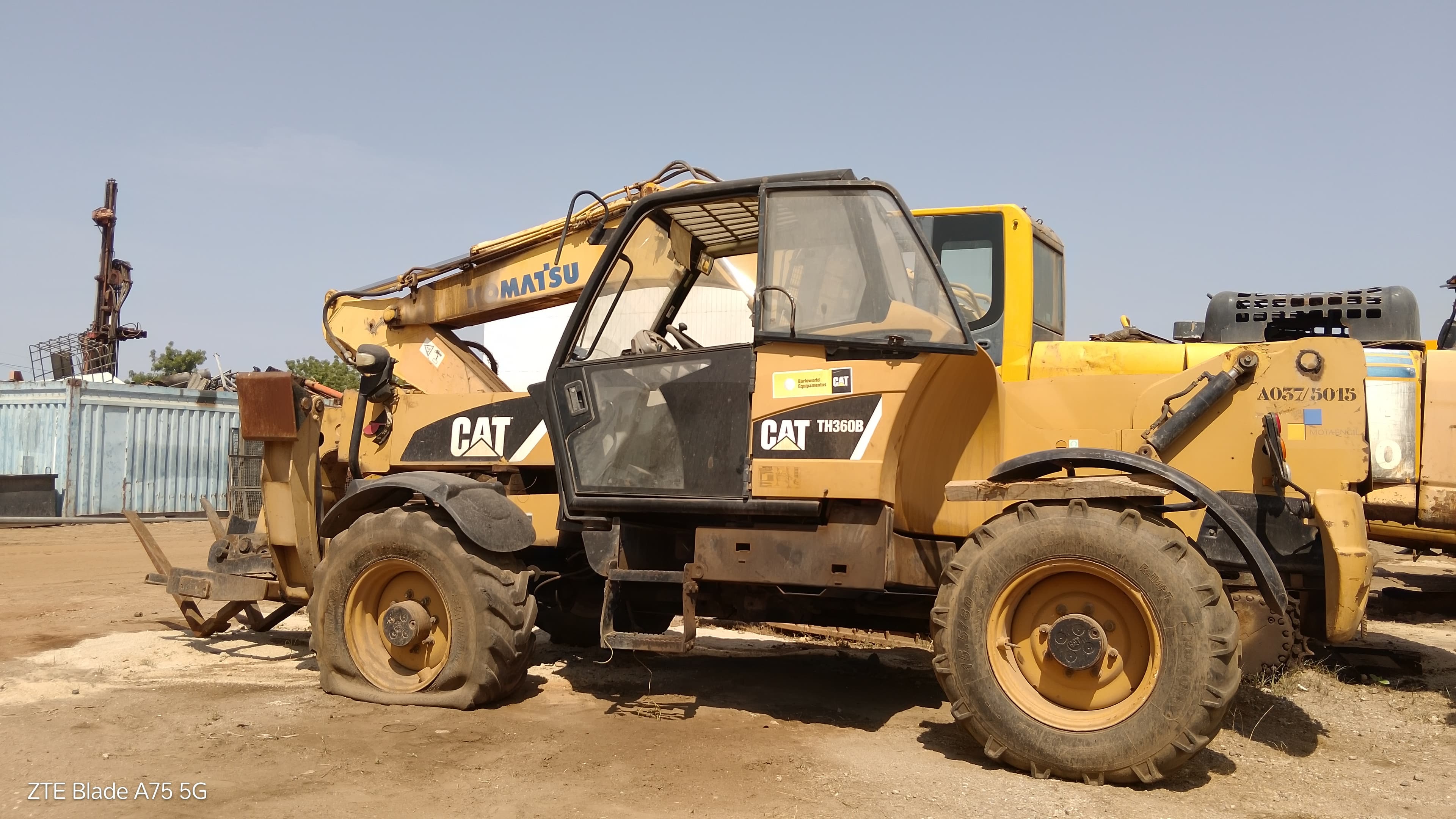 Multicarregador  CATERPILLAR  TH 360 B — imagem 2