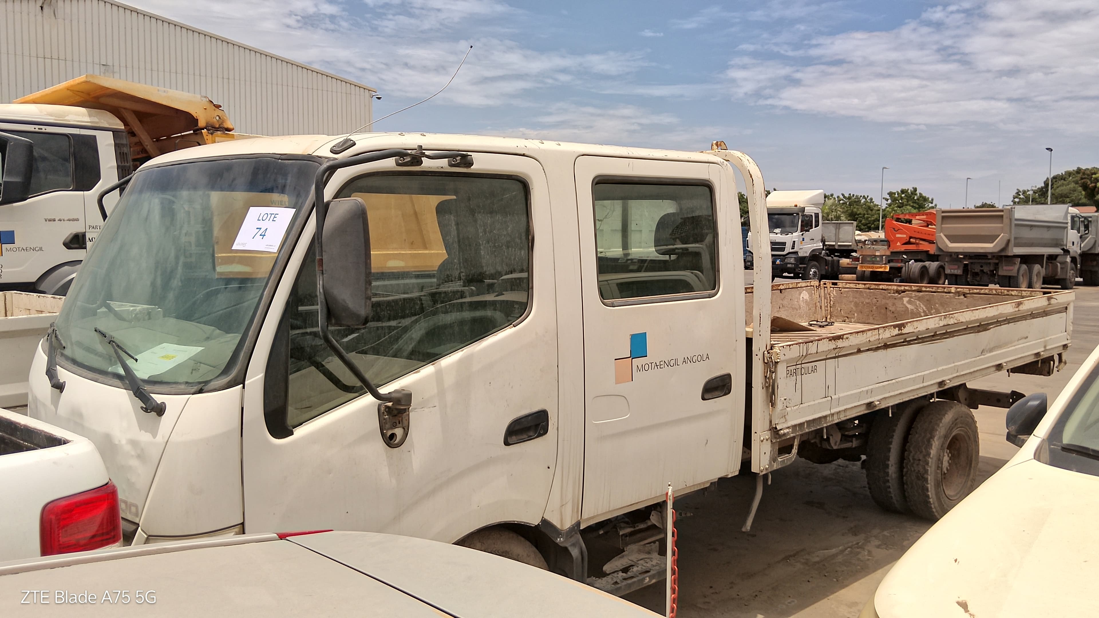 Viat. Pesadas HINO  300 DC — imagem 2
