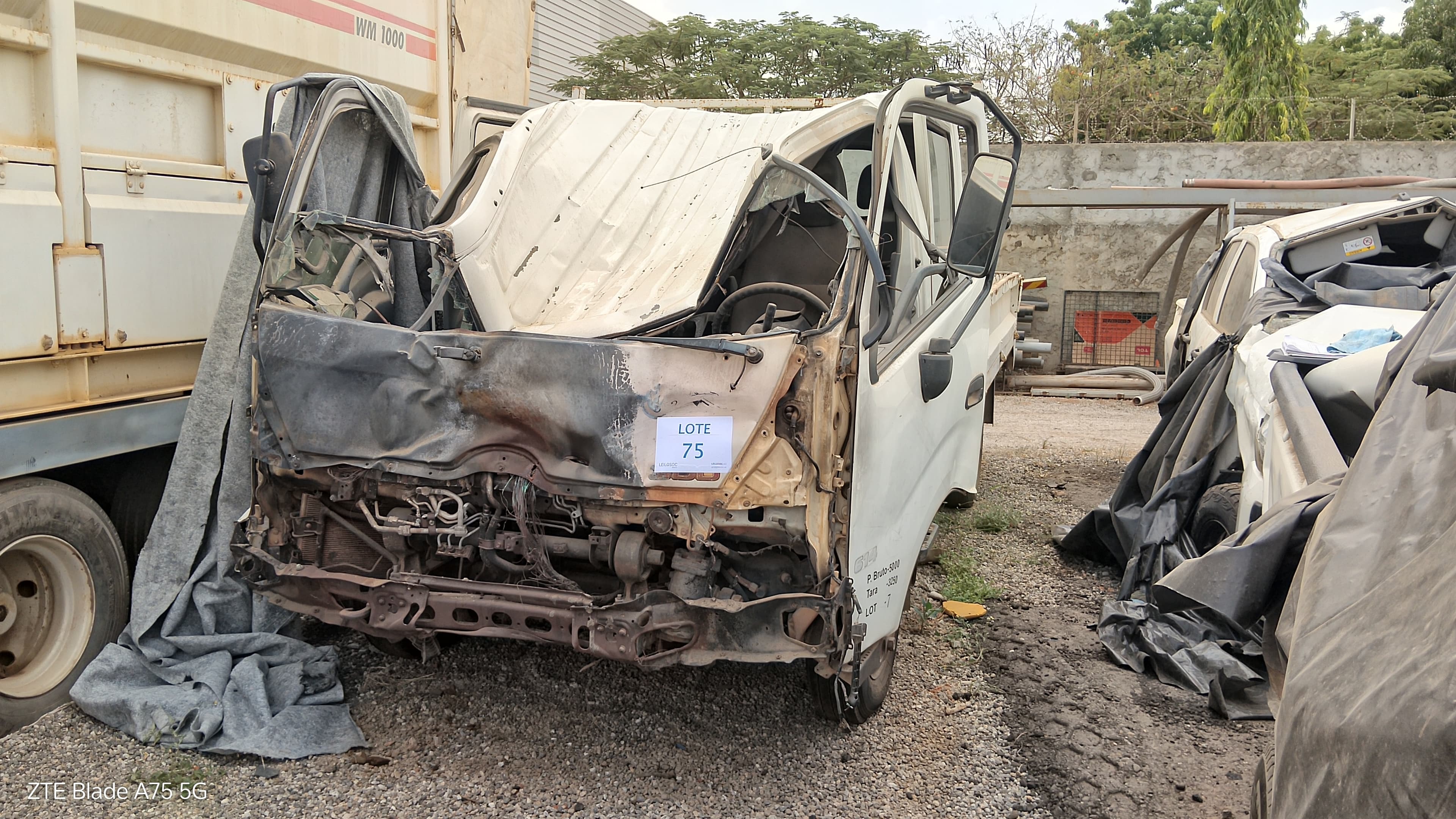 Viat. Pesadas HINO DUTRO XZU CD — image 3