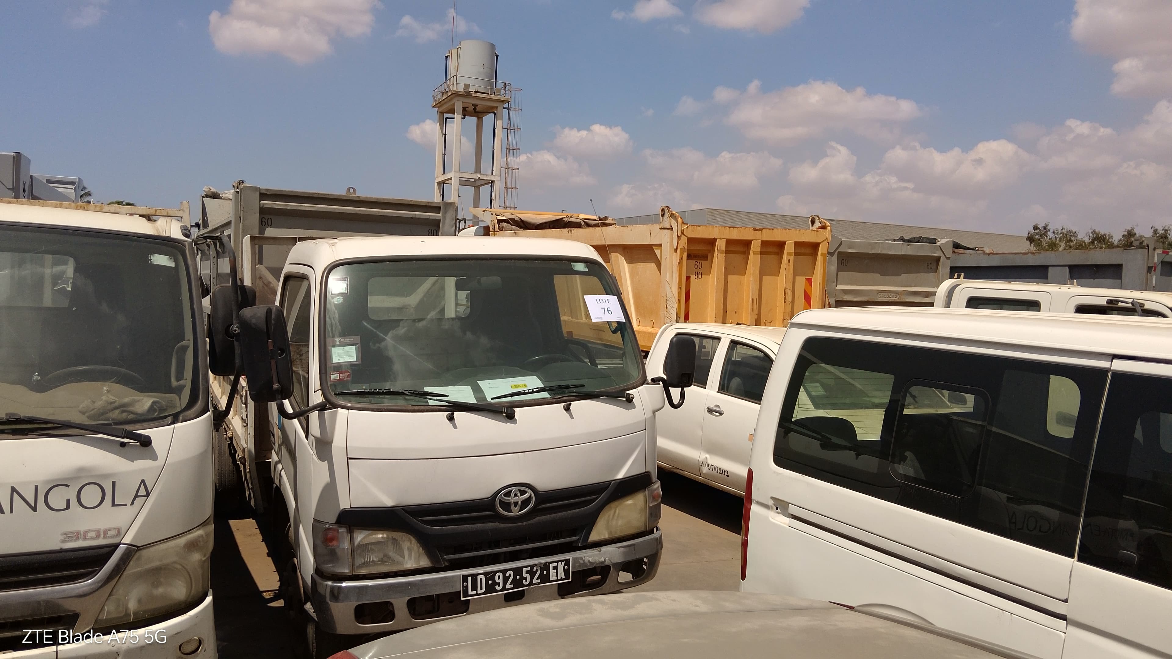 Viat. Pesadas HINO 300 WU650L C Simpl — imagem 3
