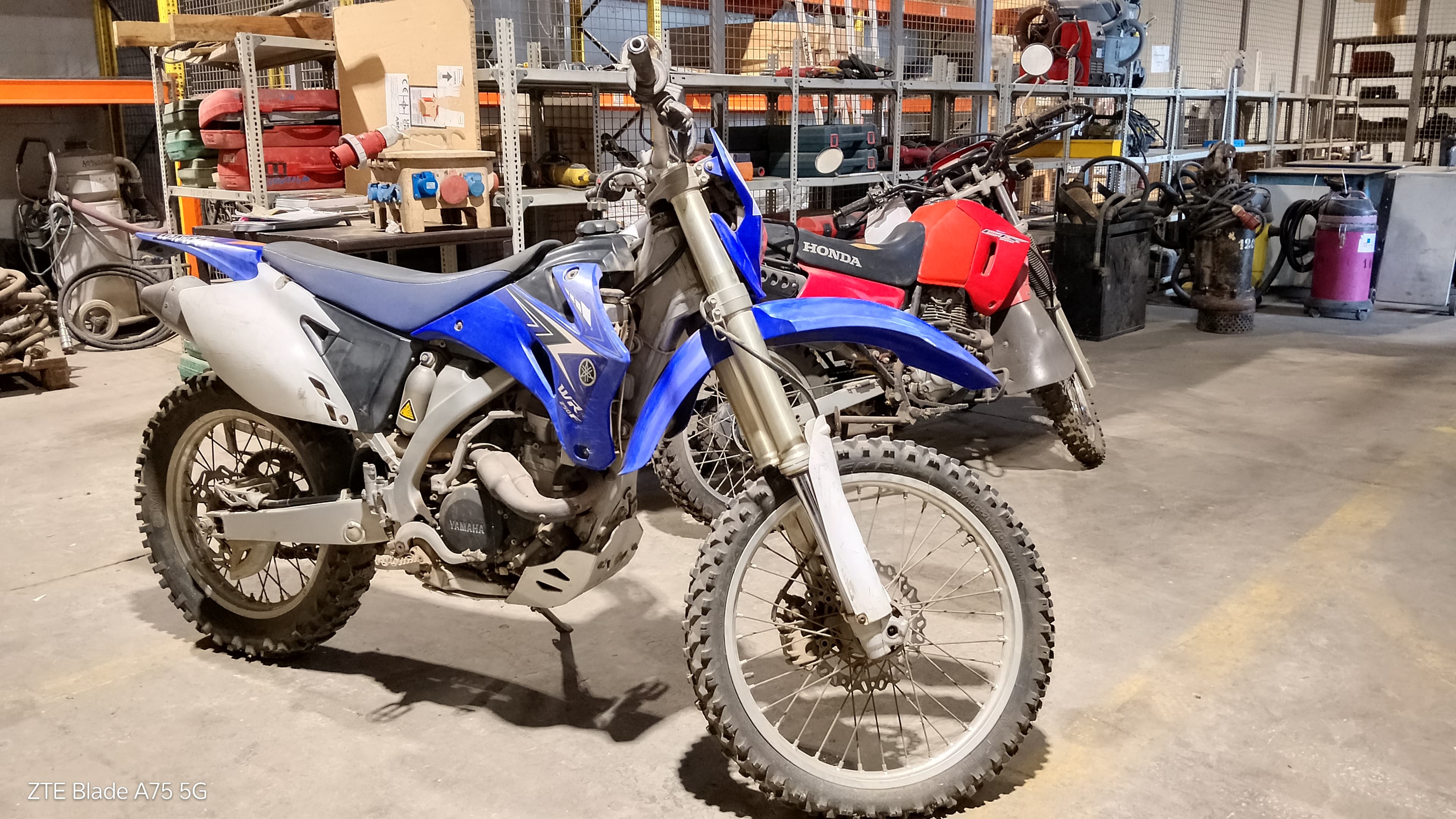 Motociclo YAMAHA WR250F