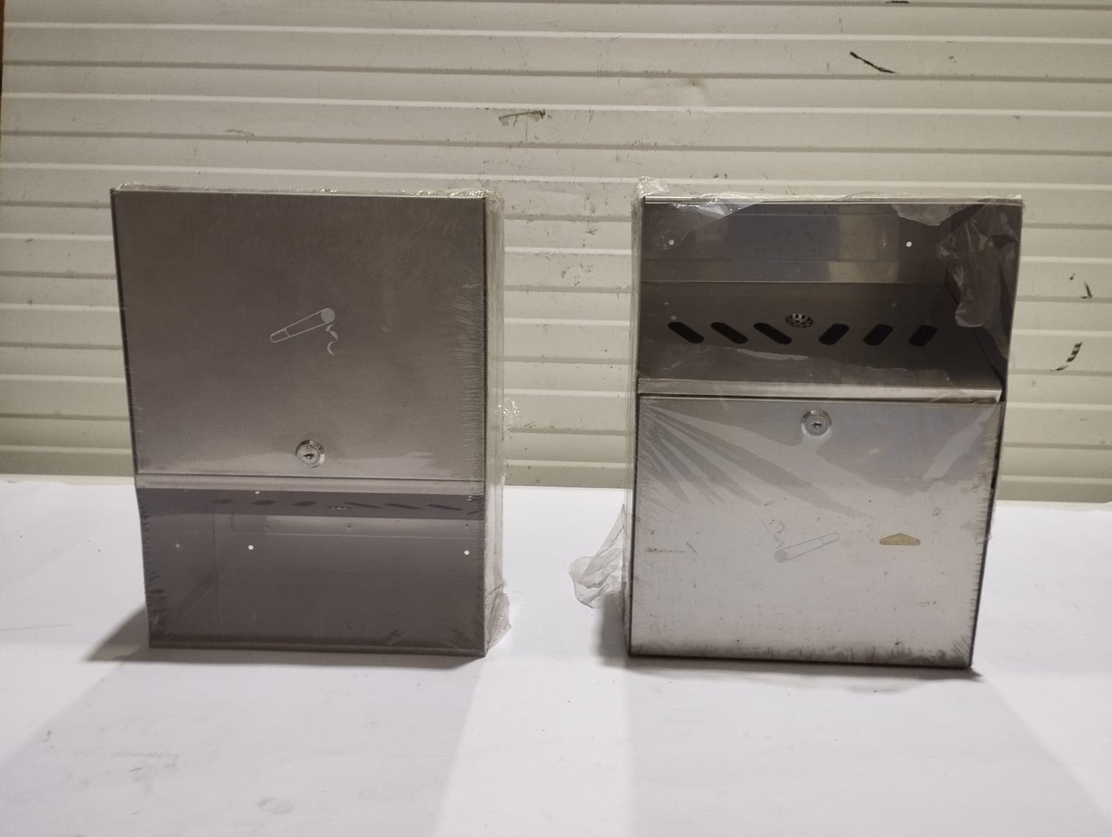 4 - Cinzeiro Parede Inox - TS 50025