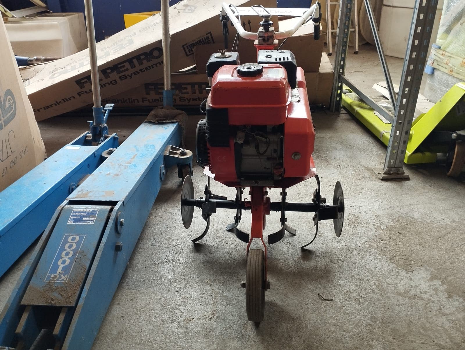 1 - Motoenxada 4.0KW Triunfo TT50R