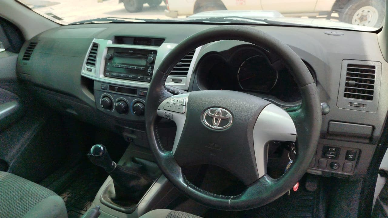 Toyota Hilux 3.0 D4D - 2013 — imagen 12