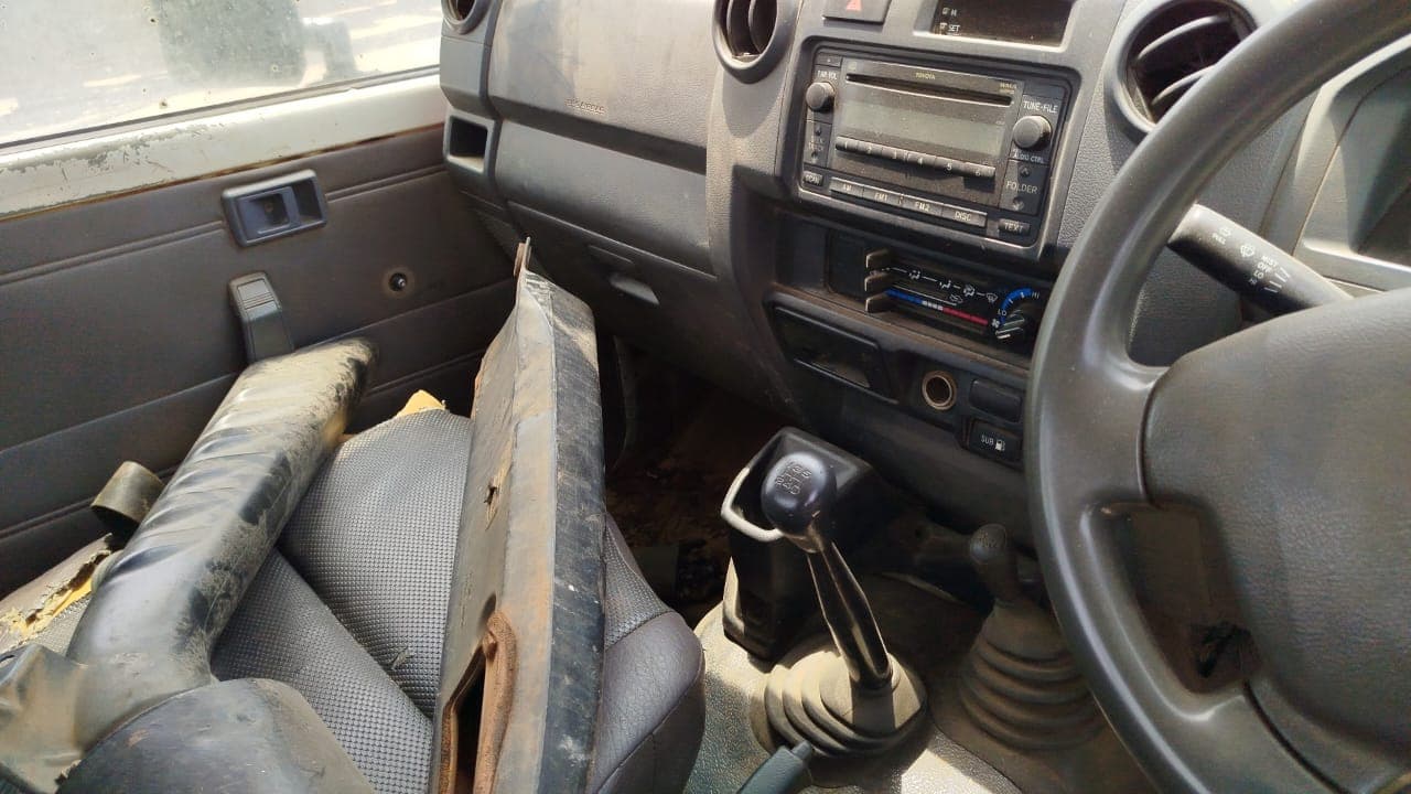 Toyota Land Cruiser 3,18m - 2013 — imagem 17